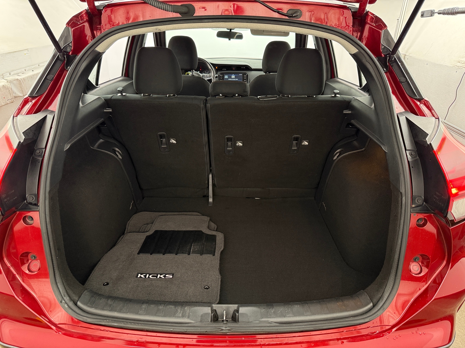 Thumbnail: 2022 Nissan Kicks - 7