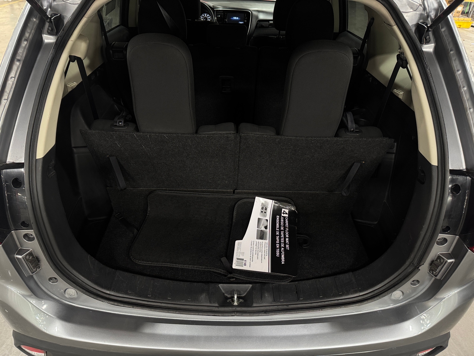 Thumbnail: 2020 Mitsubishi Outlander - 7