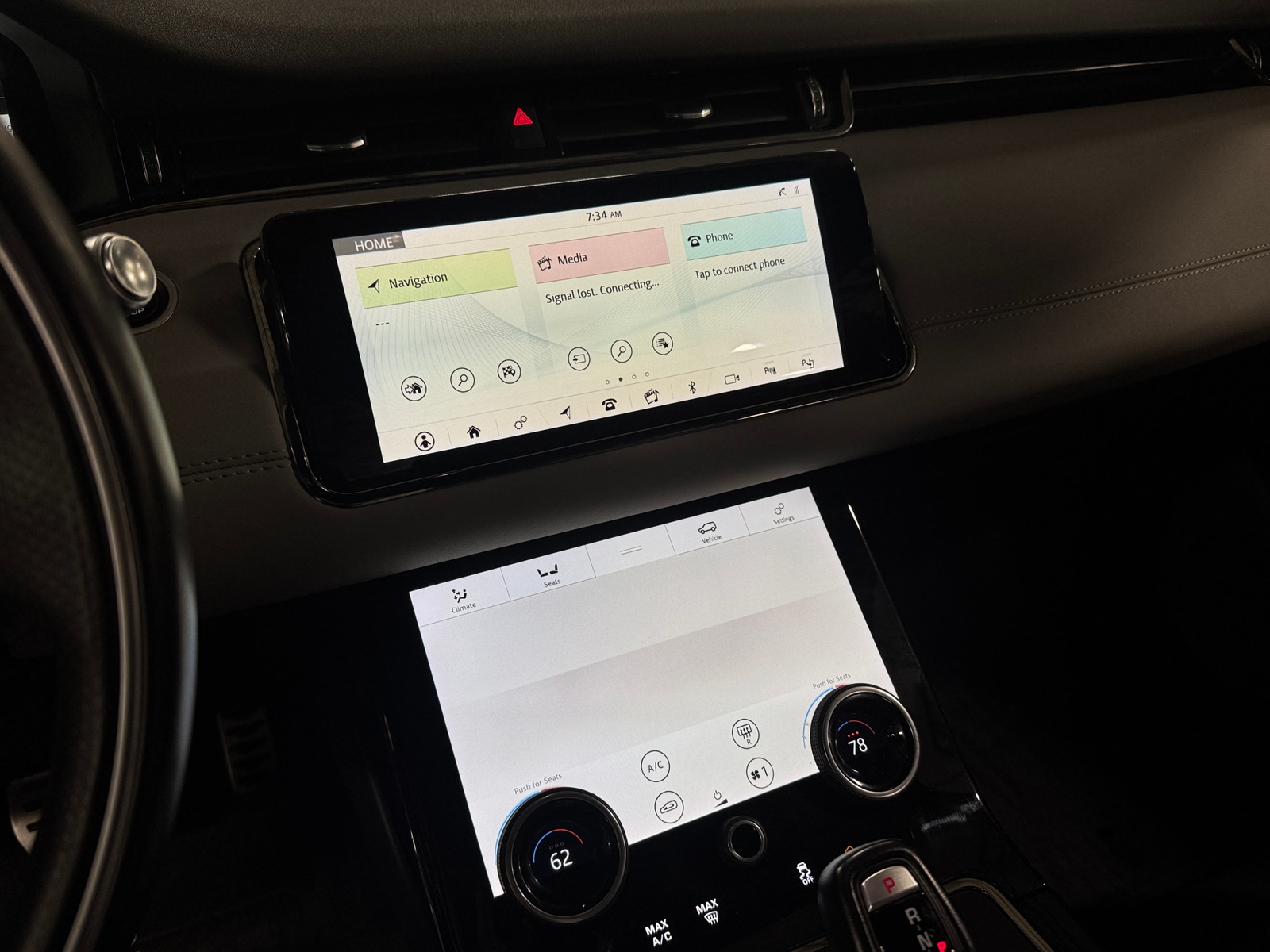 Thumbnail: 2020 Land Rover Range Rover Evoque - 3