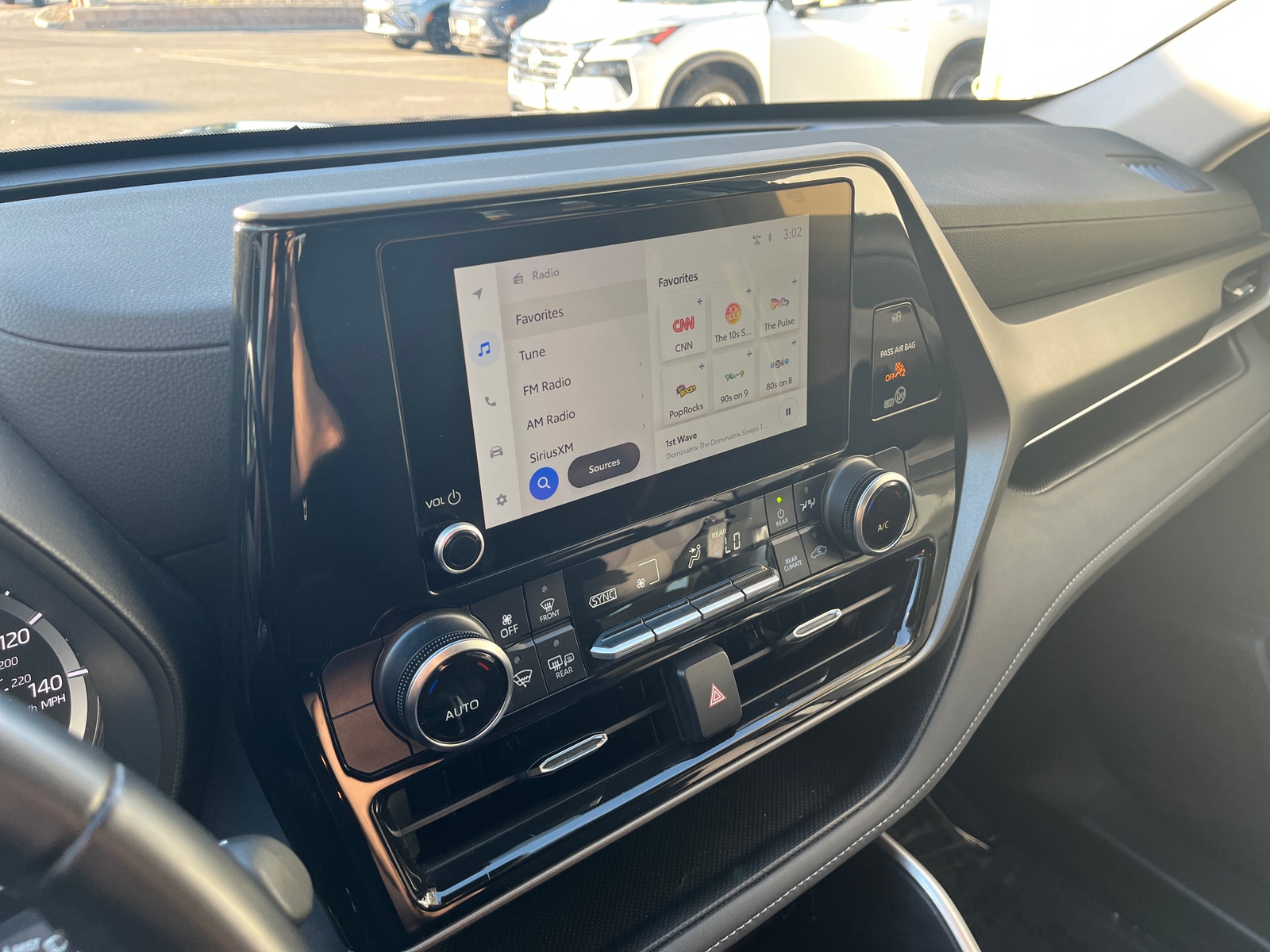 Thumbnail: 2025 Toyota Highlander - 4