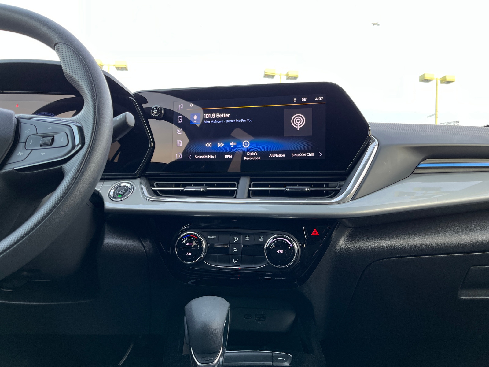 Thumbnail: 2025 Chevrolet Trax - 4