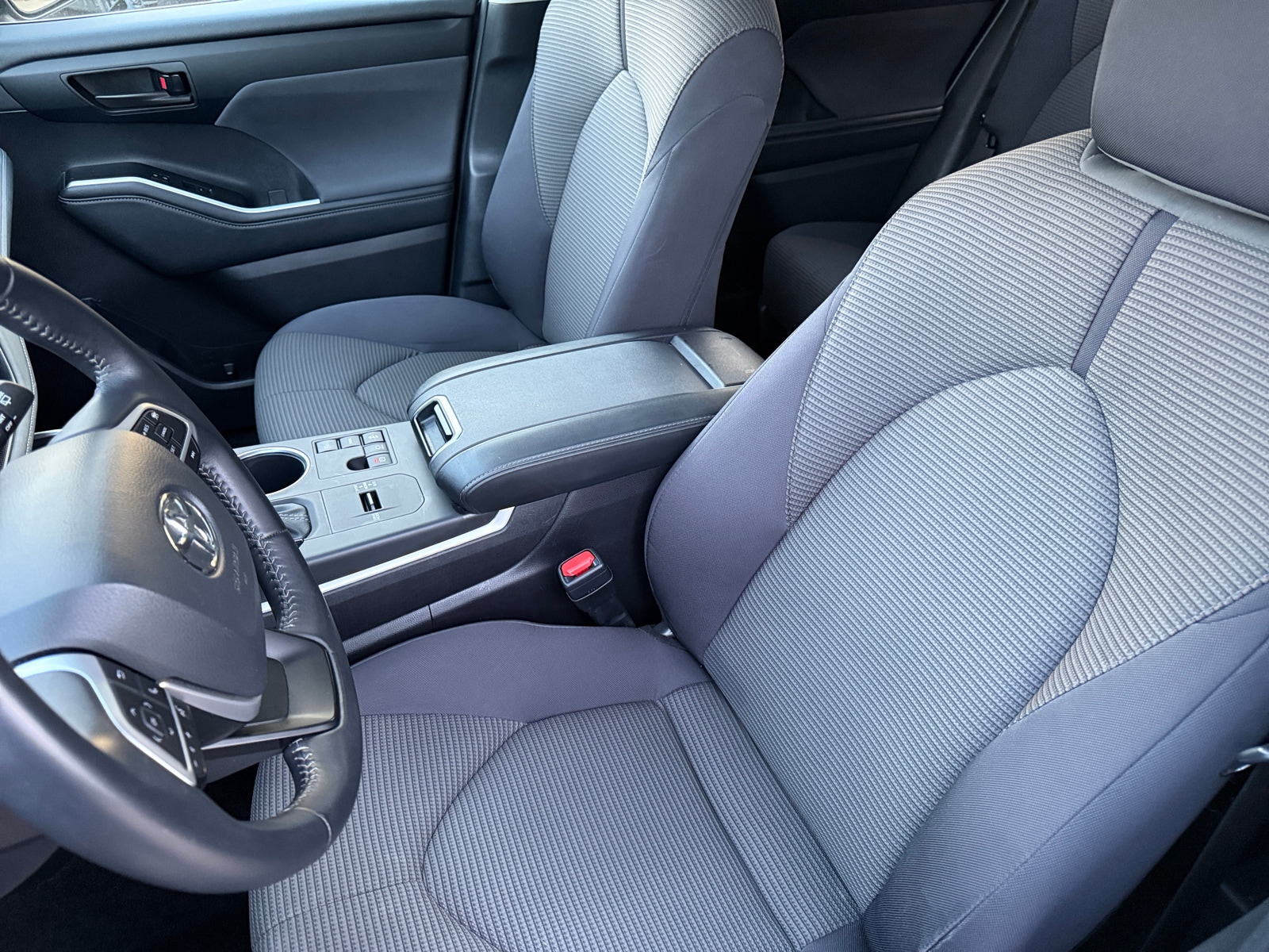 Thumbnail: 2025 Toyota Highlander - 2