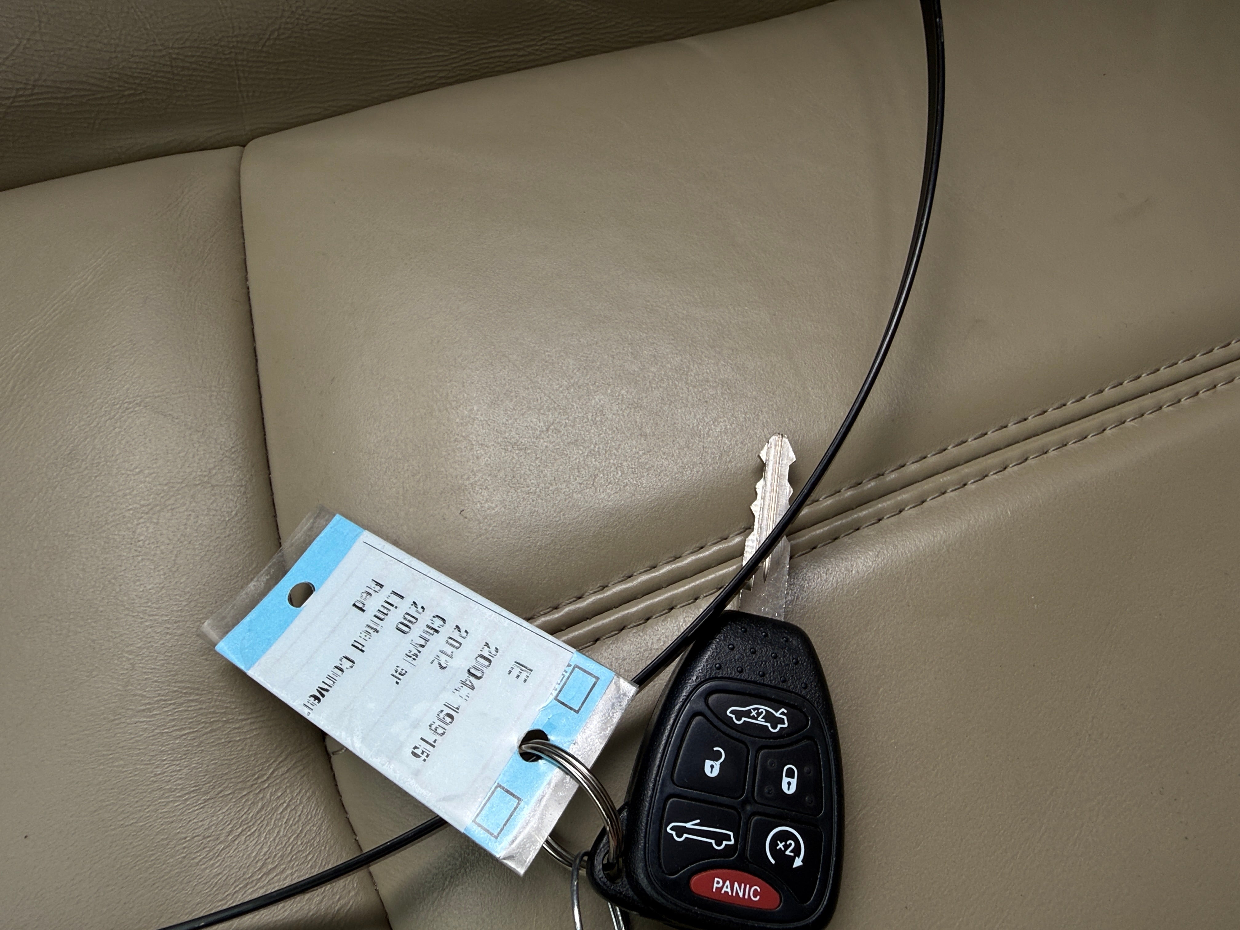 Used 2012 Chrysler 200 Limited with VIN 1C3BCBFG3CN116434 for sale in Oak Creek, WI