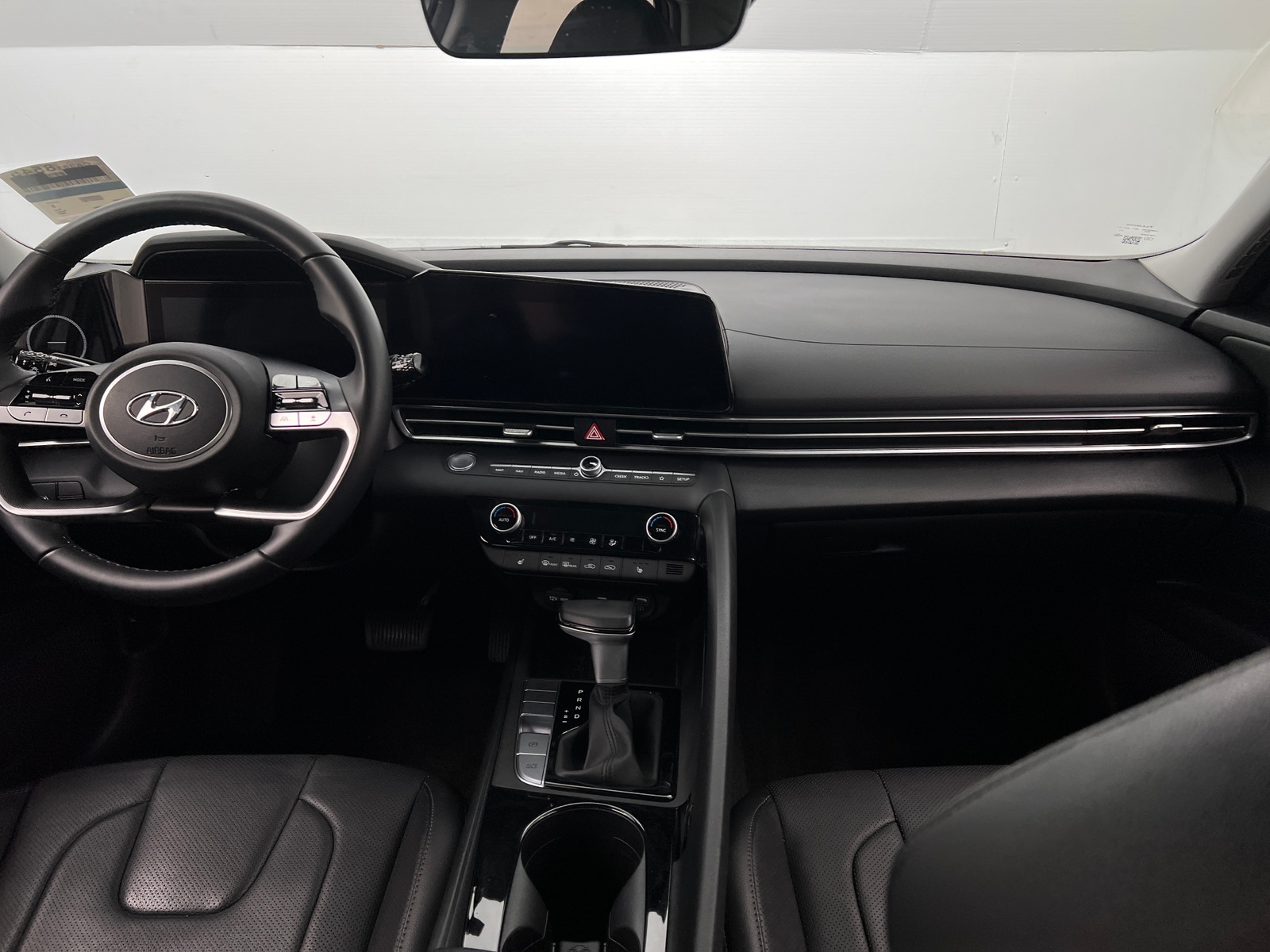 Thumbnail: 2023 Hyundai Elantra - 2