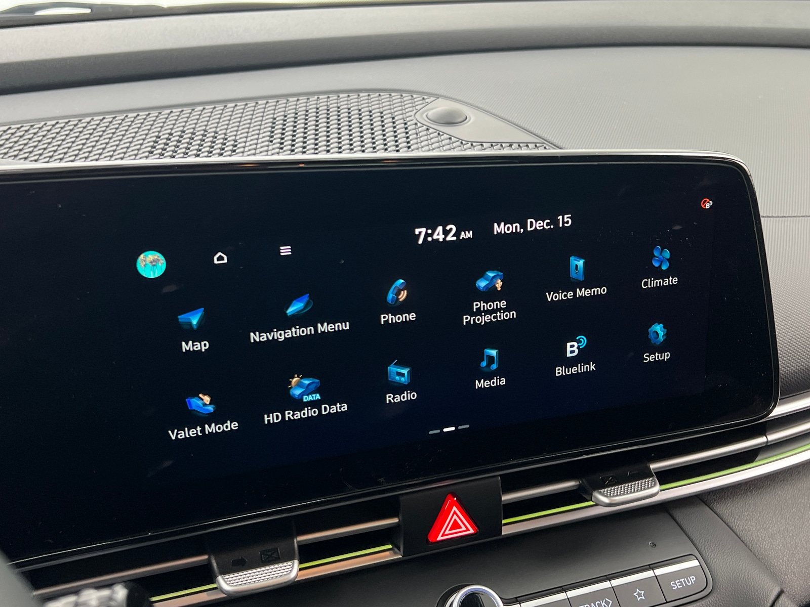 Thumbnail: 2023 Hyundai Elantra - 3