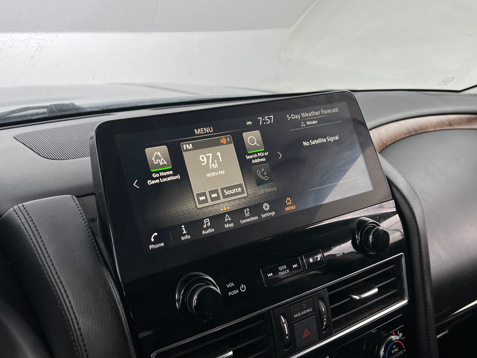 Thumbnail: 2021 Nissan Armada - 3