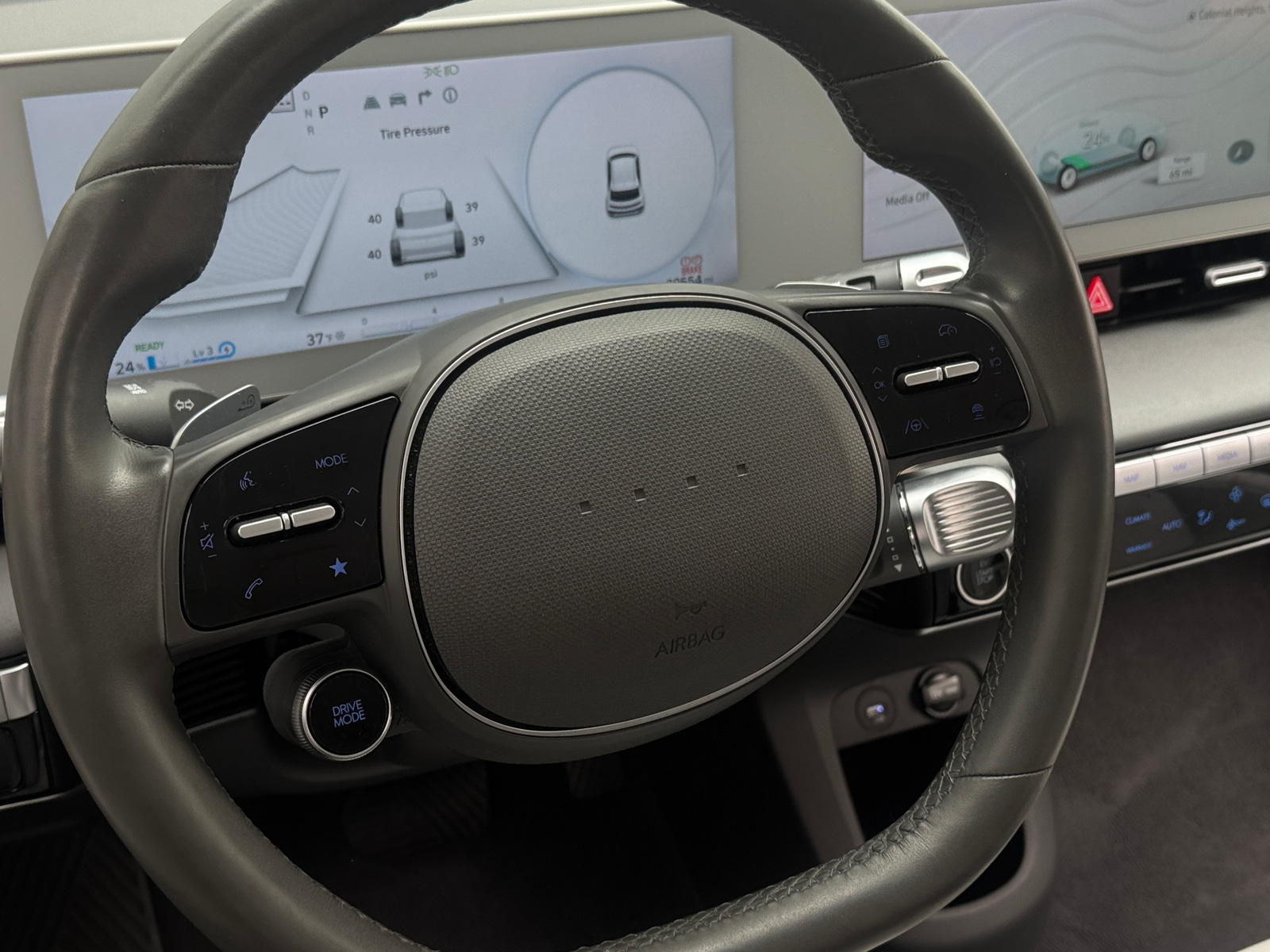 Thumbnail: 2023 Hyundai Ioniq 5 - 4