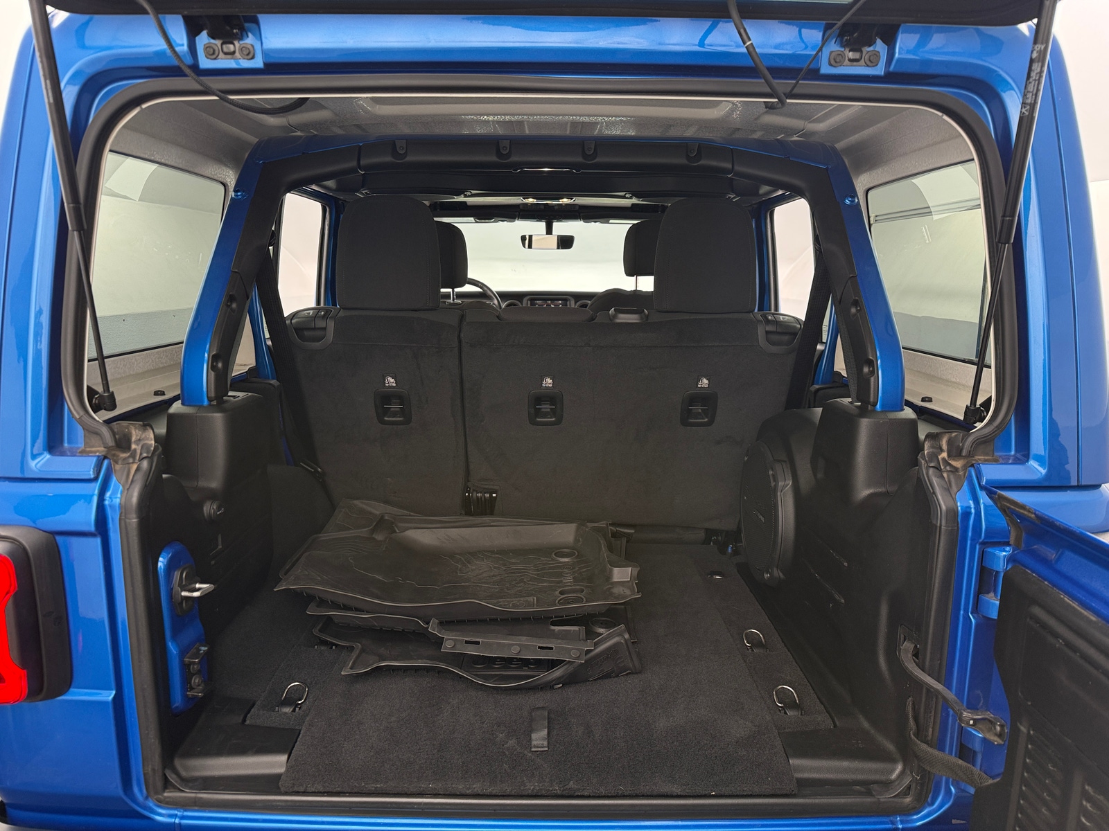 Thumbnail: 2022 Jeep Wrangler - 7