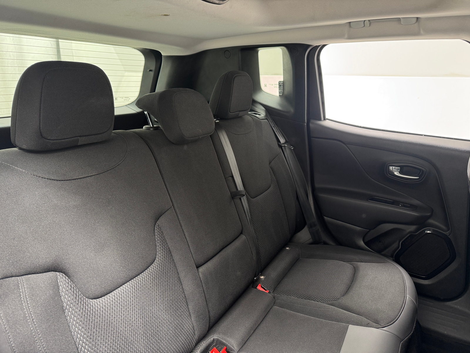 Thumbnail: 2018 Jeep Renegade - 6