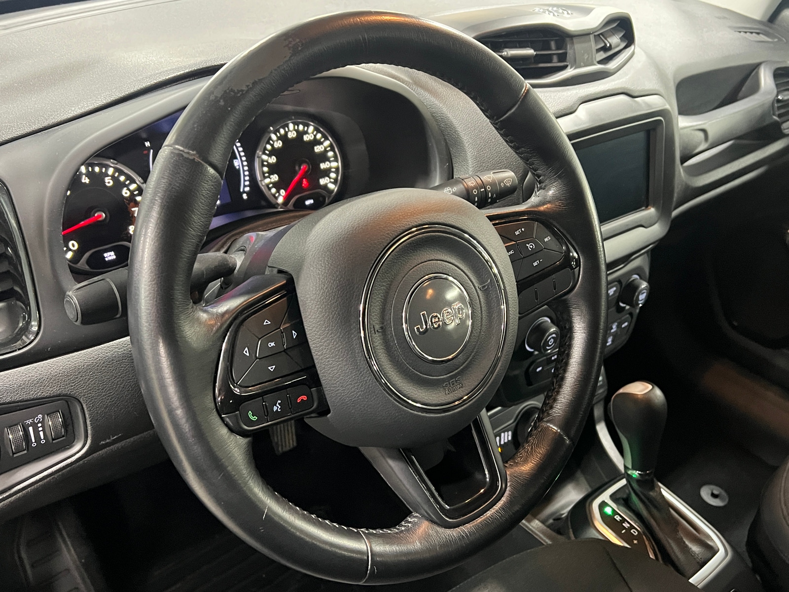 Thumbnail: 2018 Jeep Renegade - 5