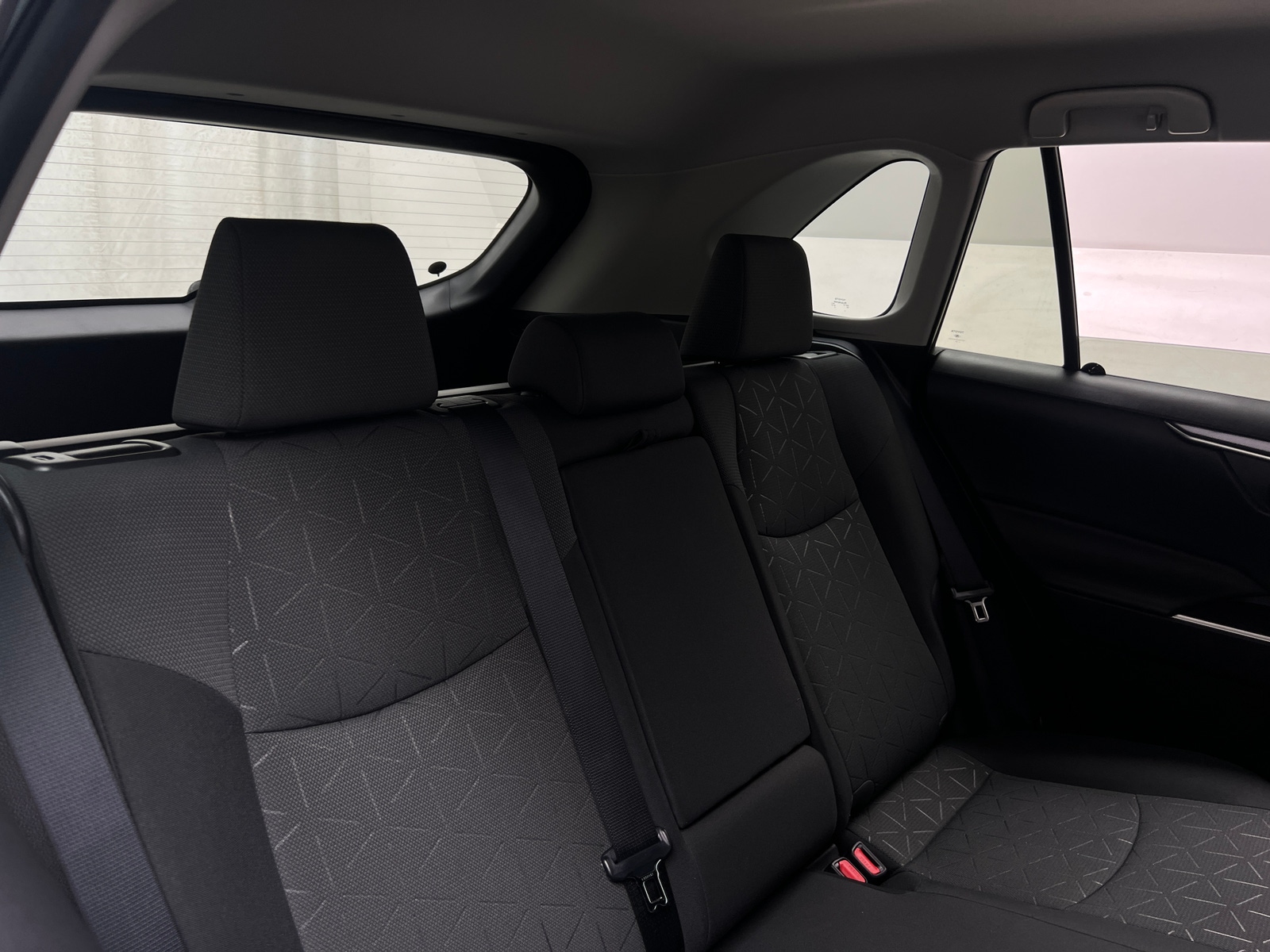 Thumbnail: 2021 Toyota RAV4 - 6