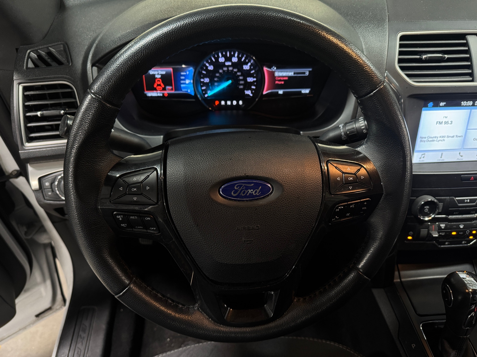 Thumbnail: 2019 Ford Explorer - 5