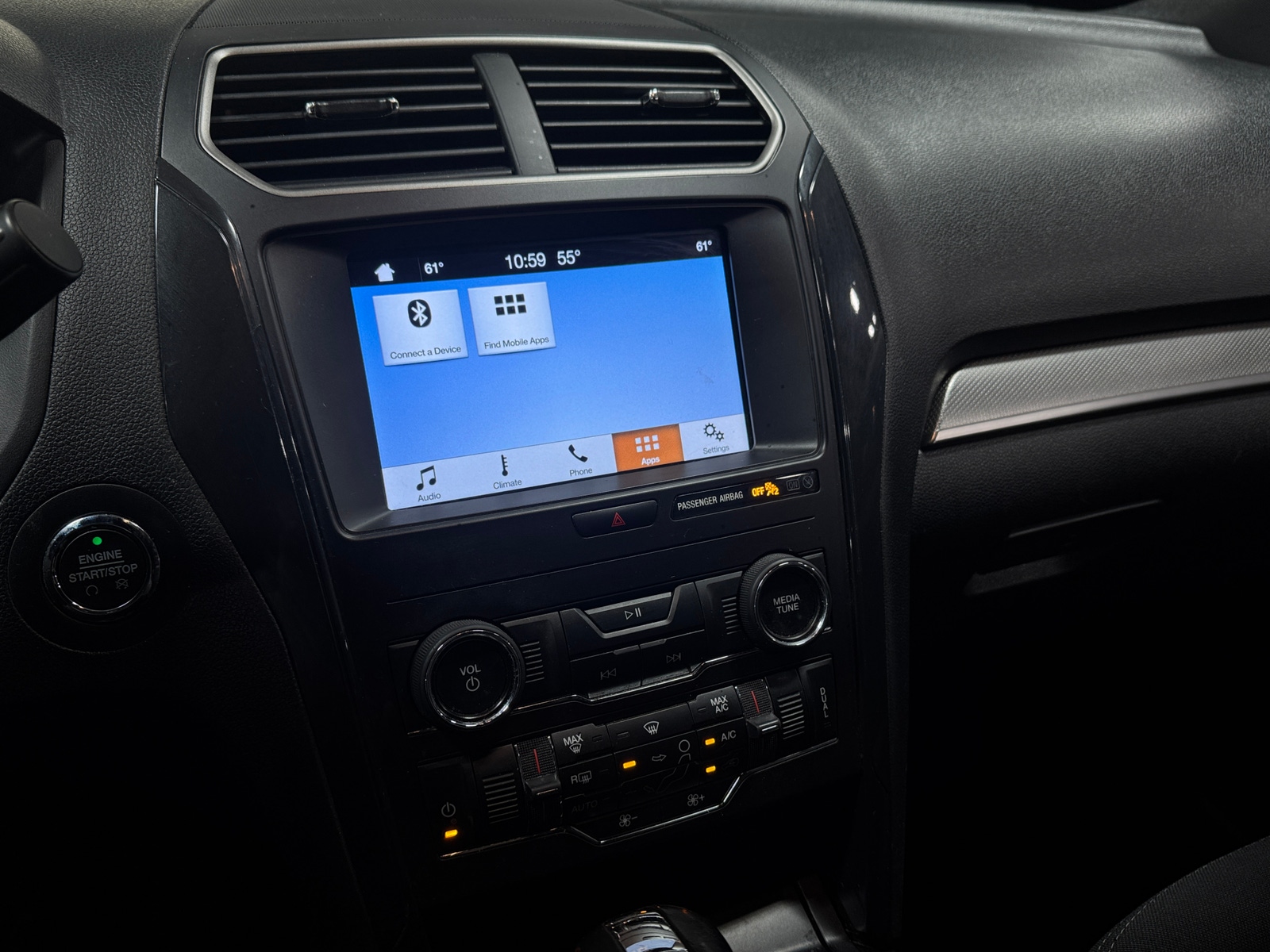 Thumbnail: 2019 Ford Explorer - 4