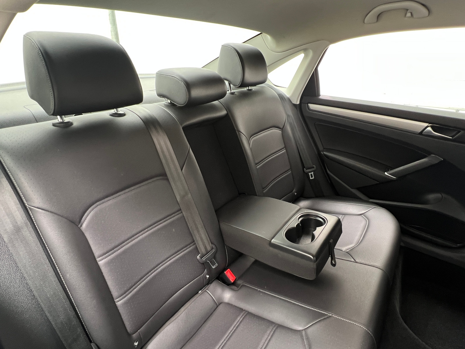 Thumbnail: 2020 Volkswagen Passat - 5