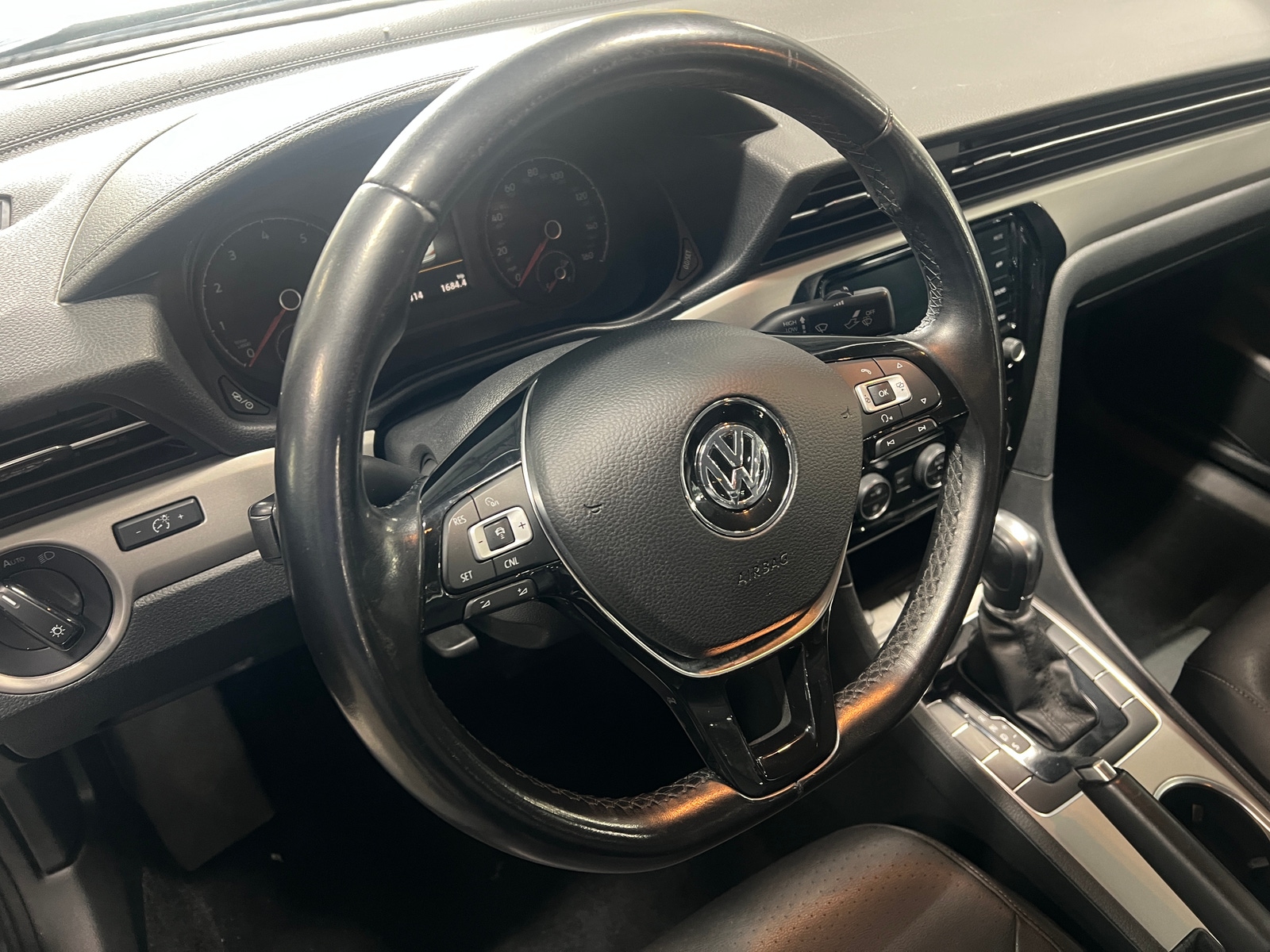 Thumbnail: 2020 Volkswagen Passat - 4