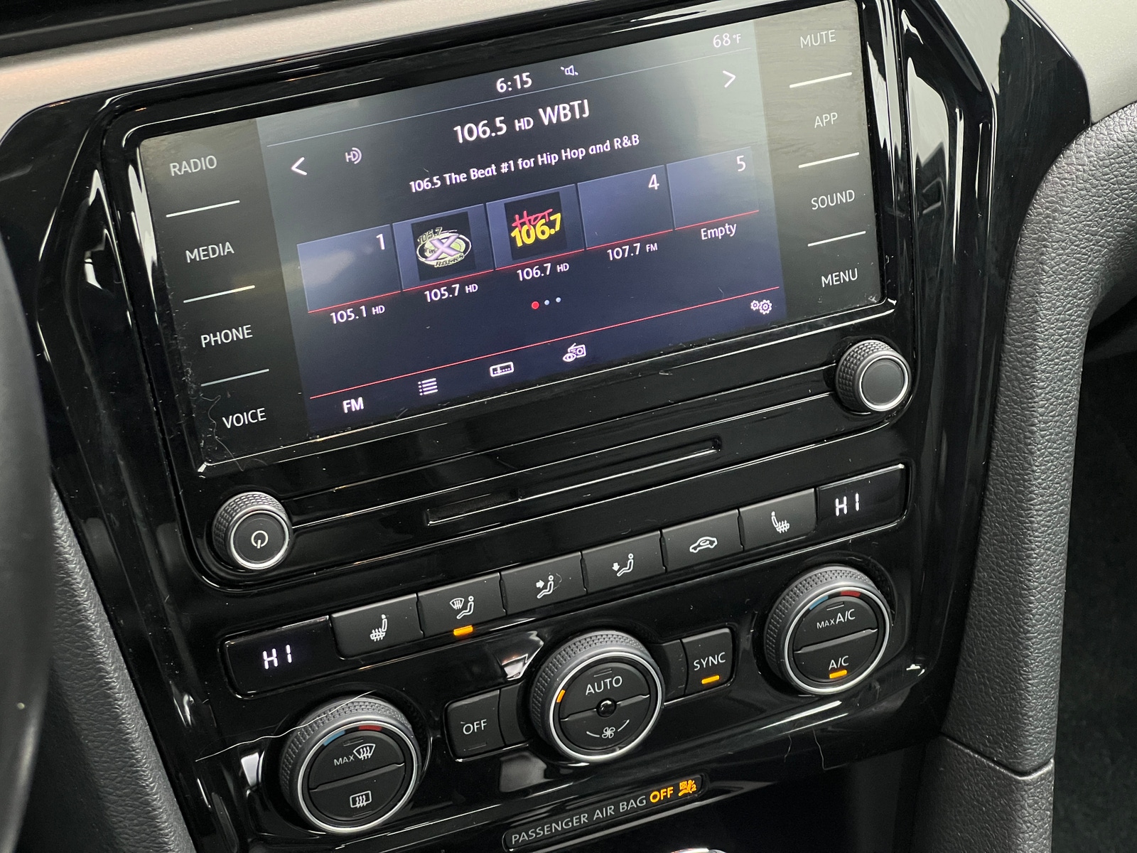 Thumbnail: 2020 Volkswagen Passat - 3