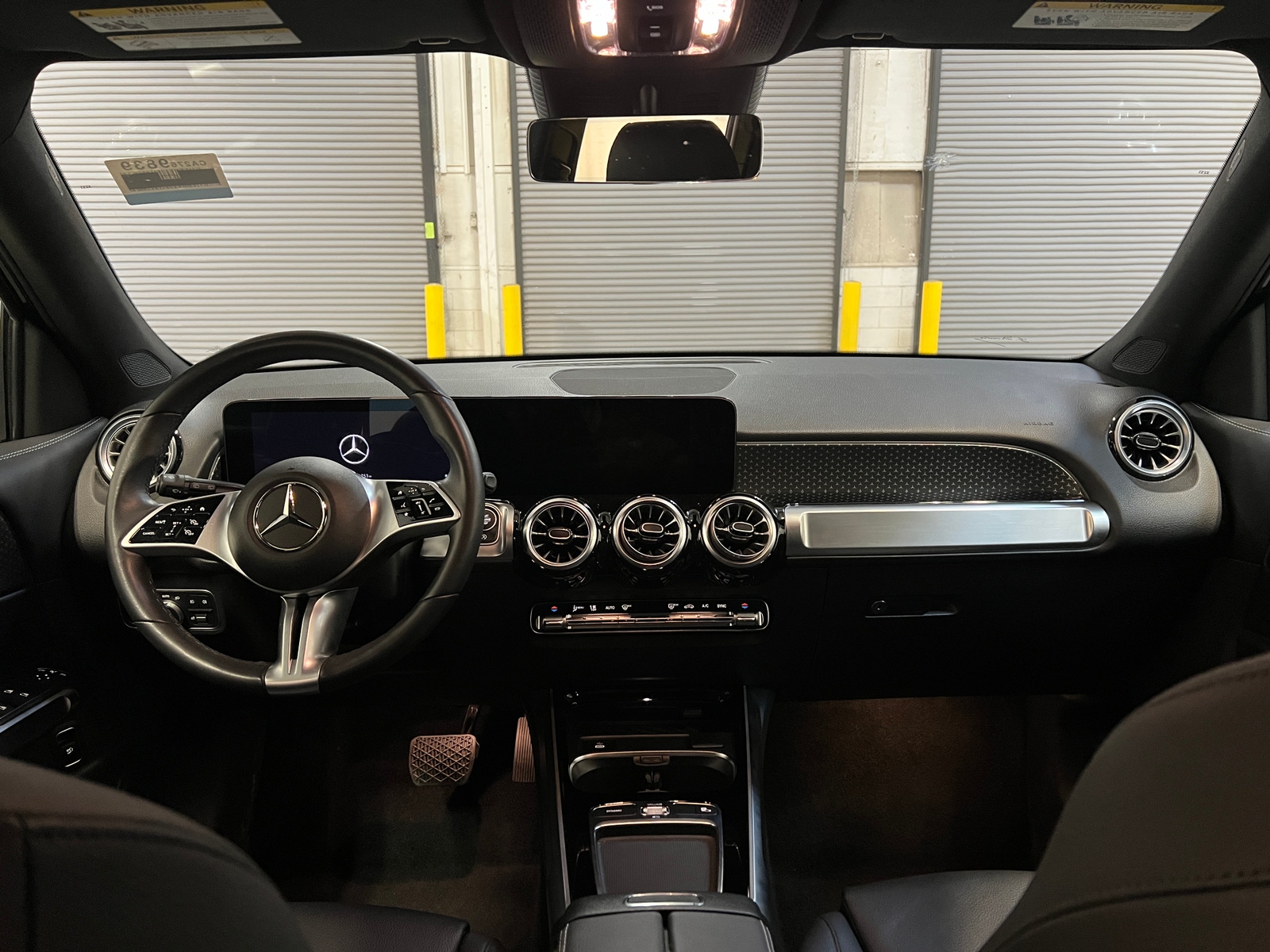 Thumbnail: 2025 Mercedes-Benz GLB - 2