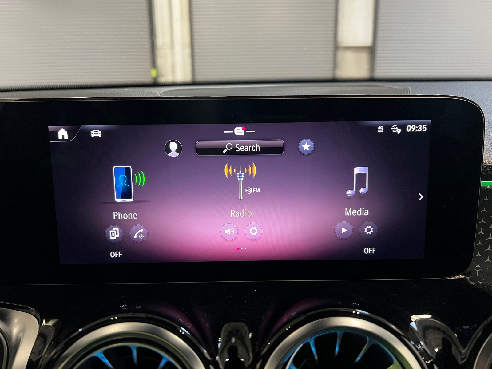 Thumbnail: 2025 Mercedes-Benz GLB - 3