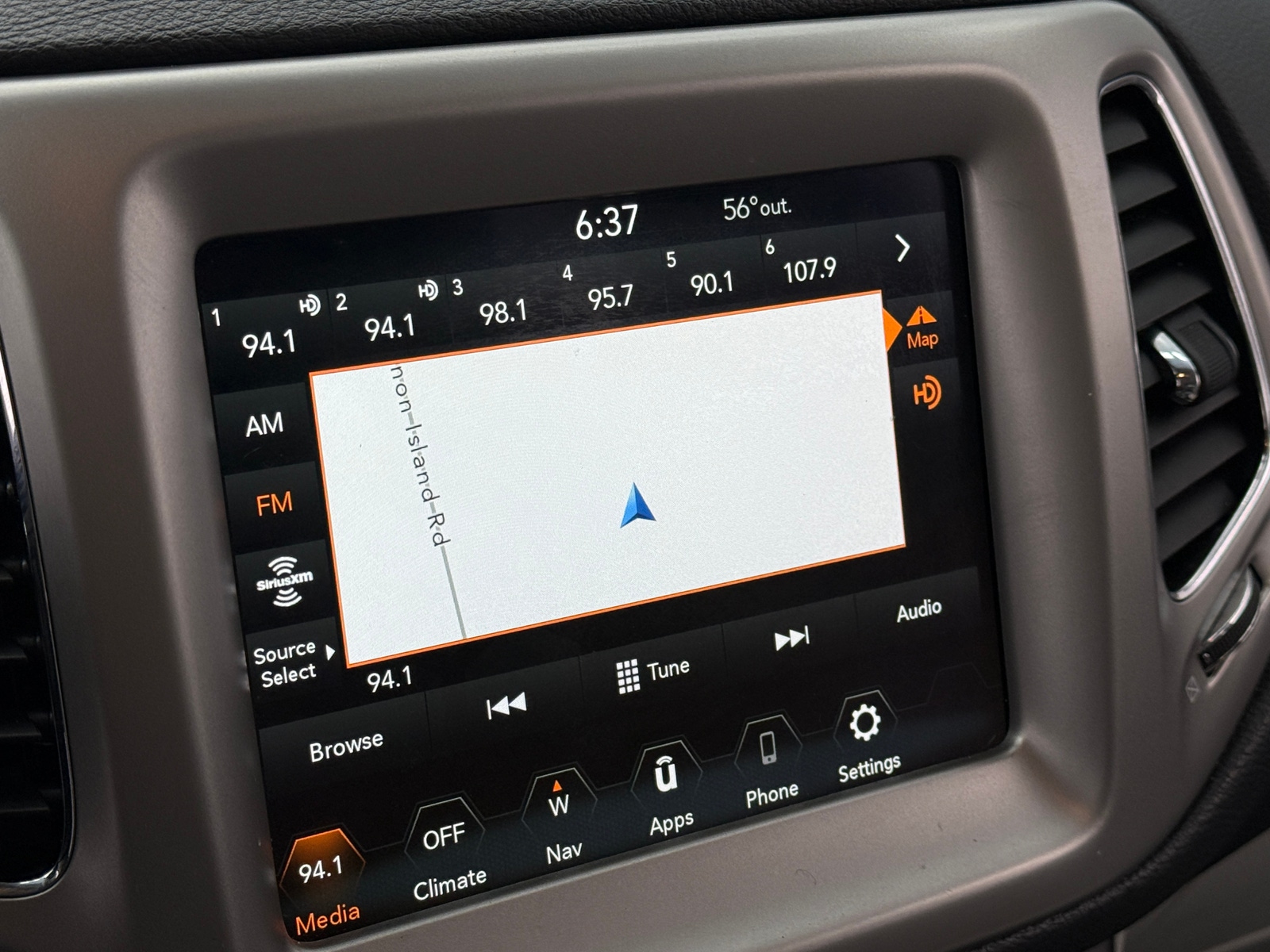 Thumbnail: 2020 Jeep Compass - 4