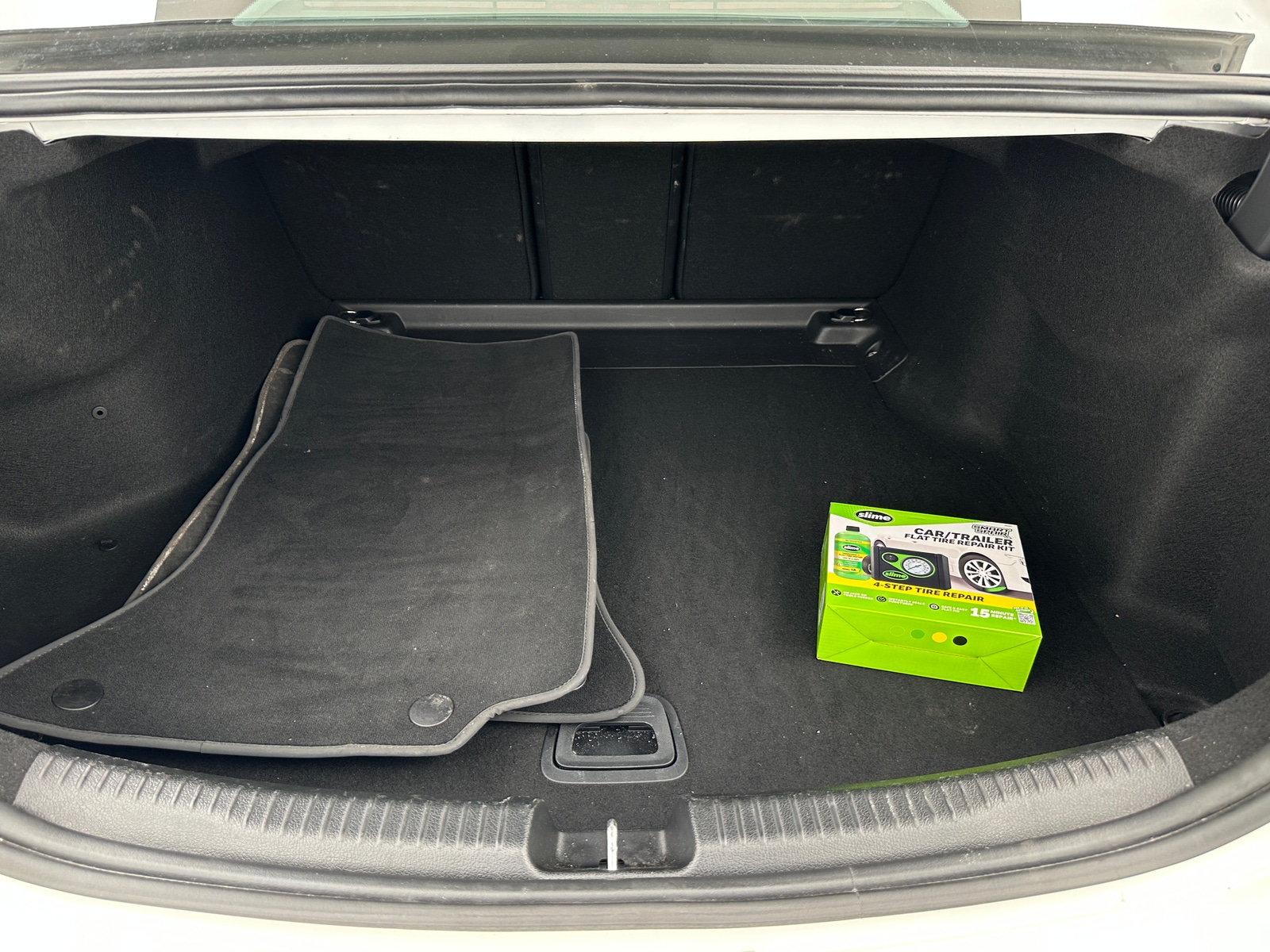 Thumbnail: 2024 Mercedes-Benz C-Class - 6