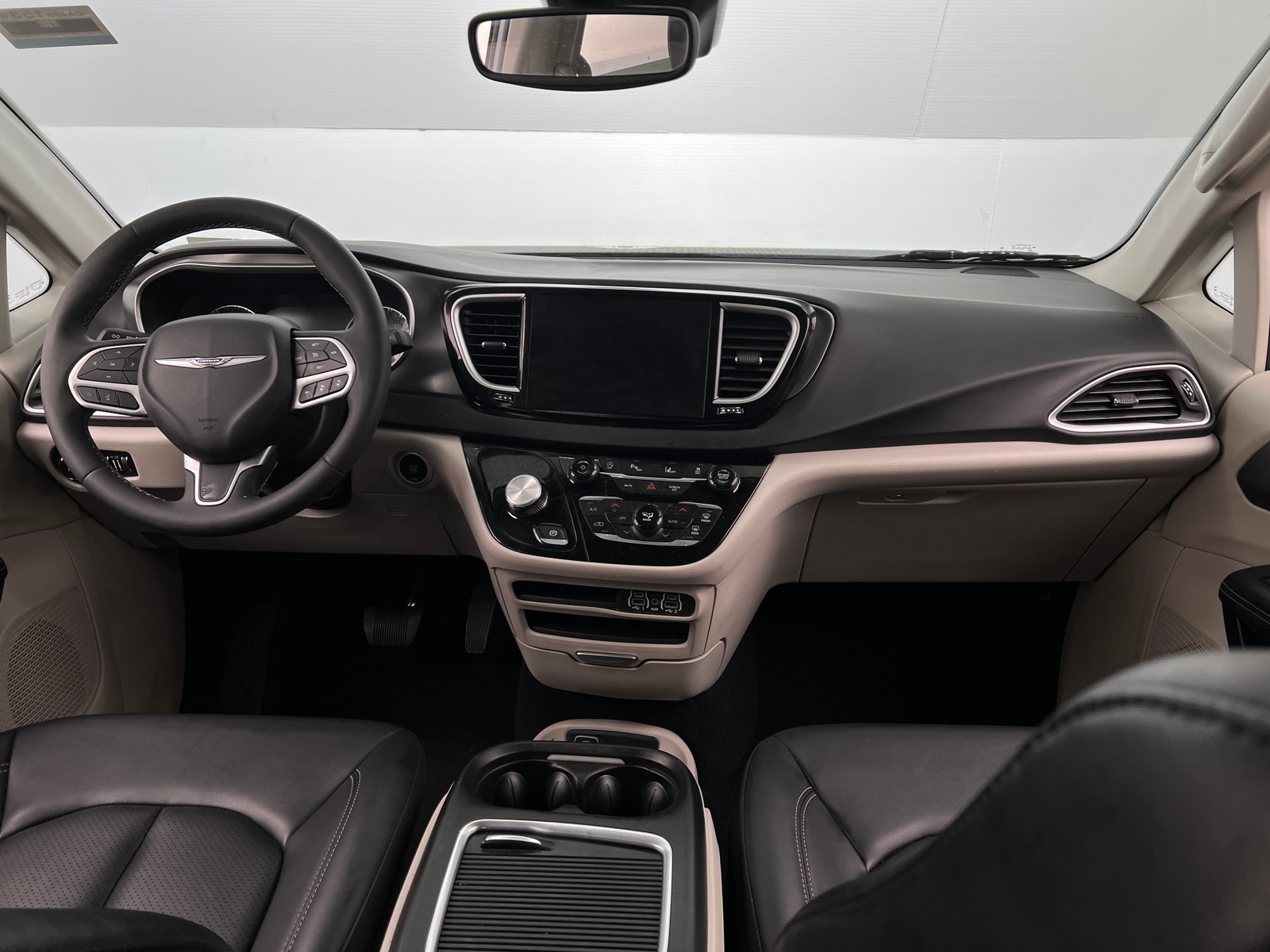 Thumbnail: 2024 Chrysler Pacifica - 2