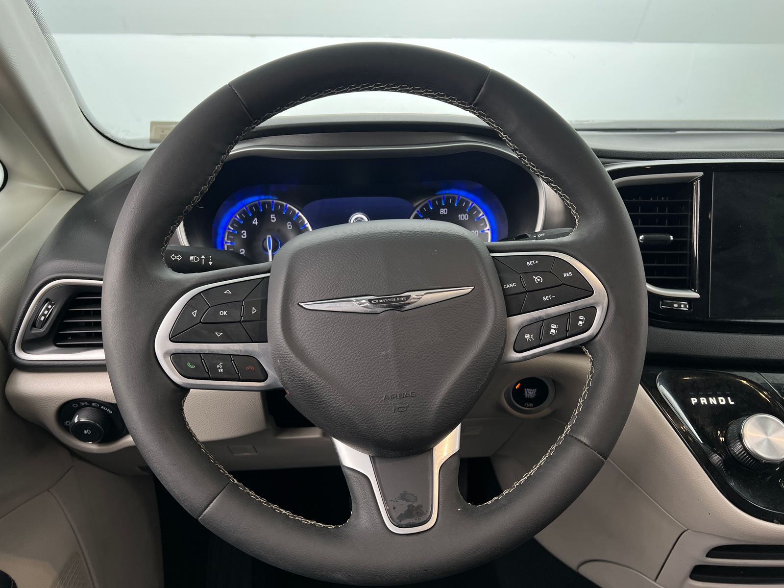 Thumbnail: 2024 Chrysler Pacifica - 4