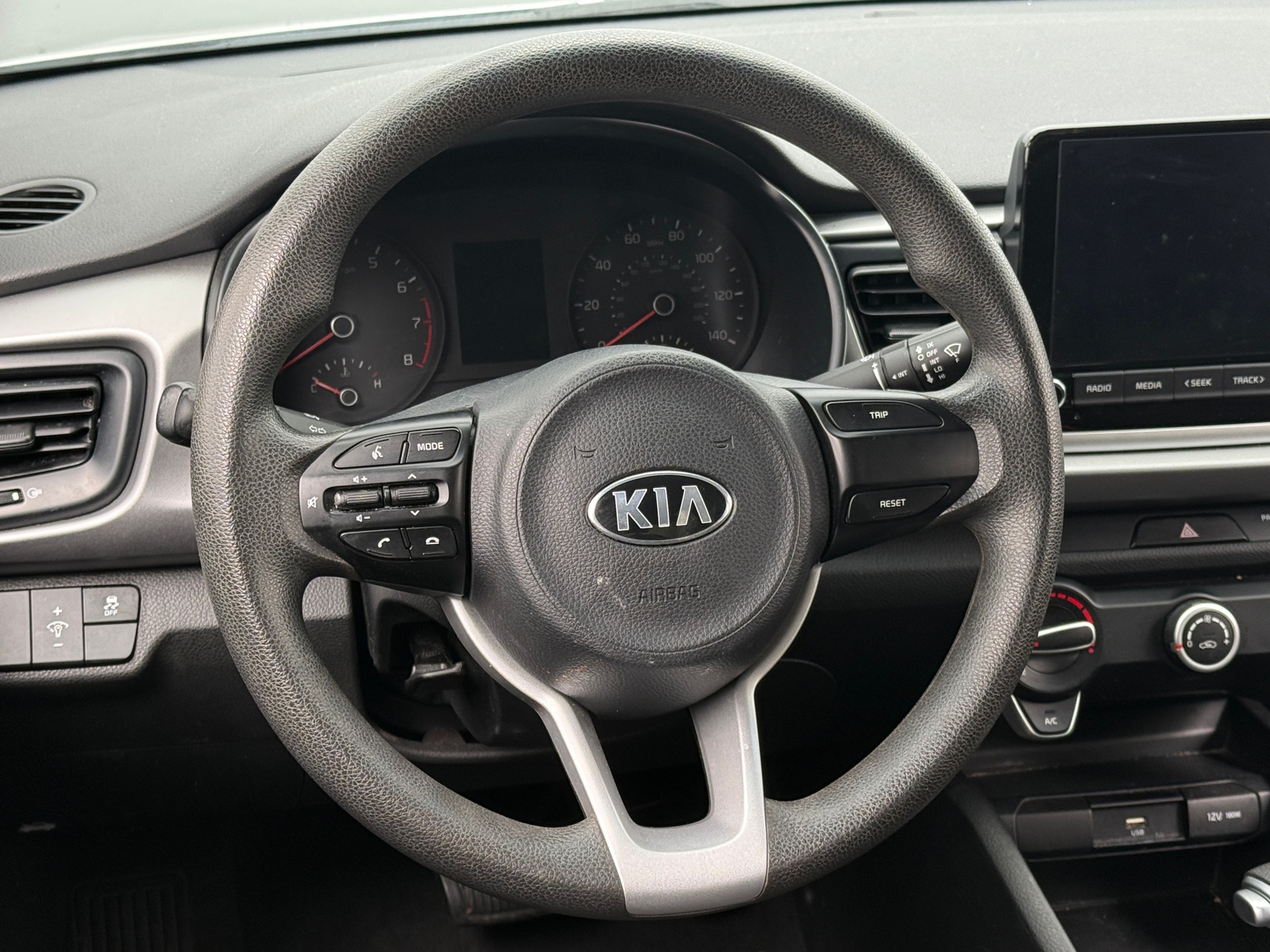 Thumbnail: 2021 Kia Rio - 5