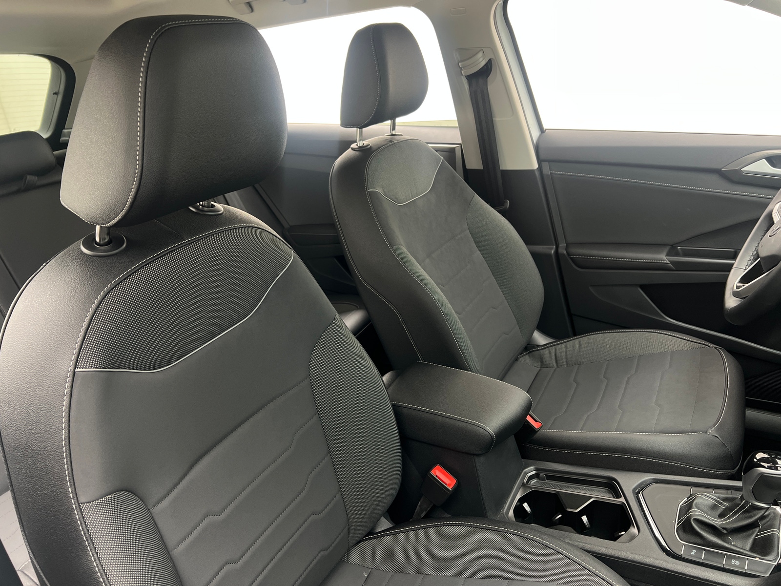 Thumbnail: 2025 Volkswagen Taos - 2