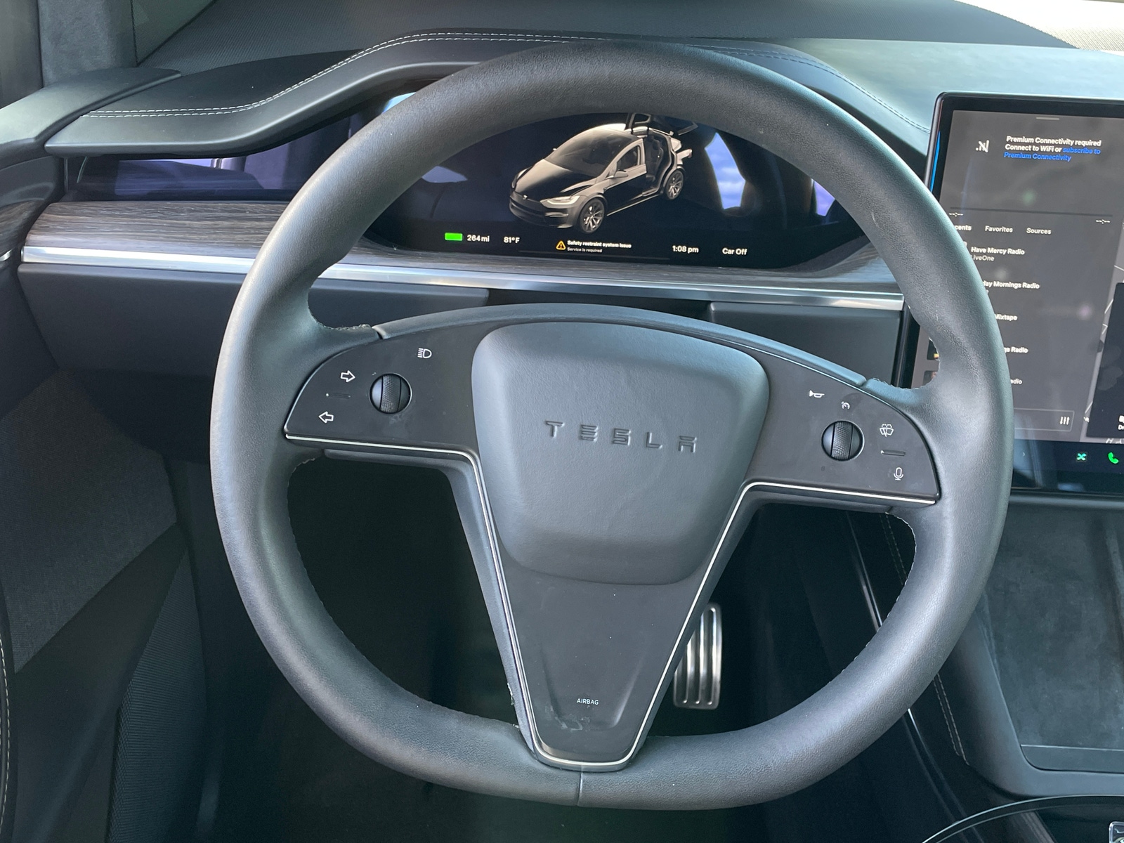 Thumbnail: 2022 Tesla Model X - 4