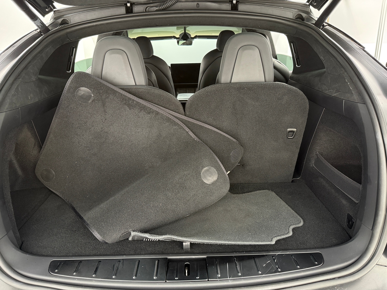 Thumbnail: 2022 Tesla Model X - 6