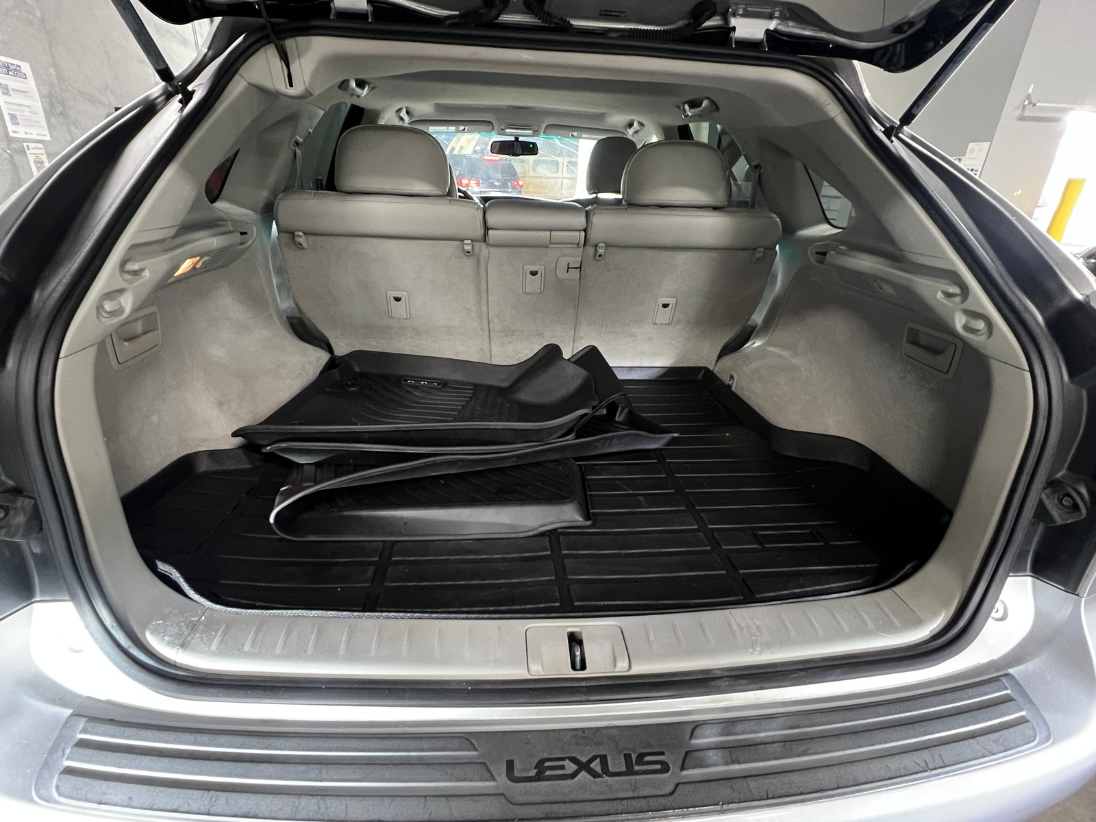 Thumbnail: 2011 Lexus RX - 7