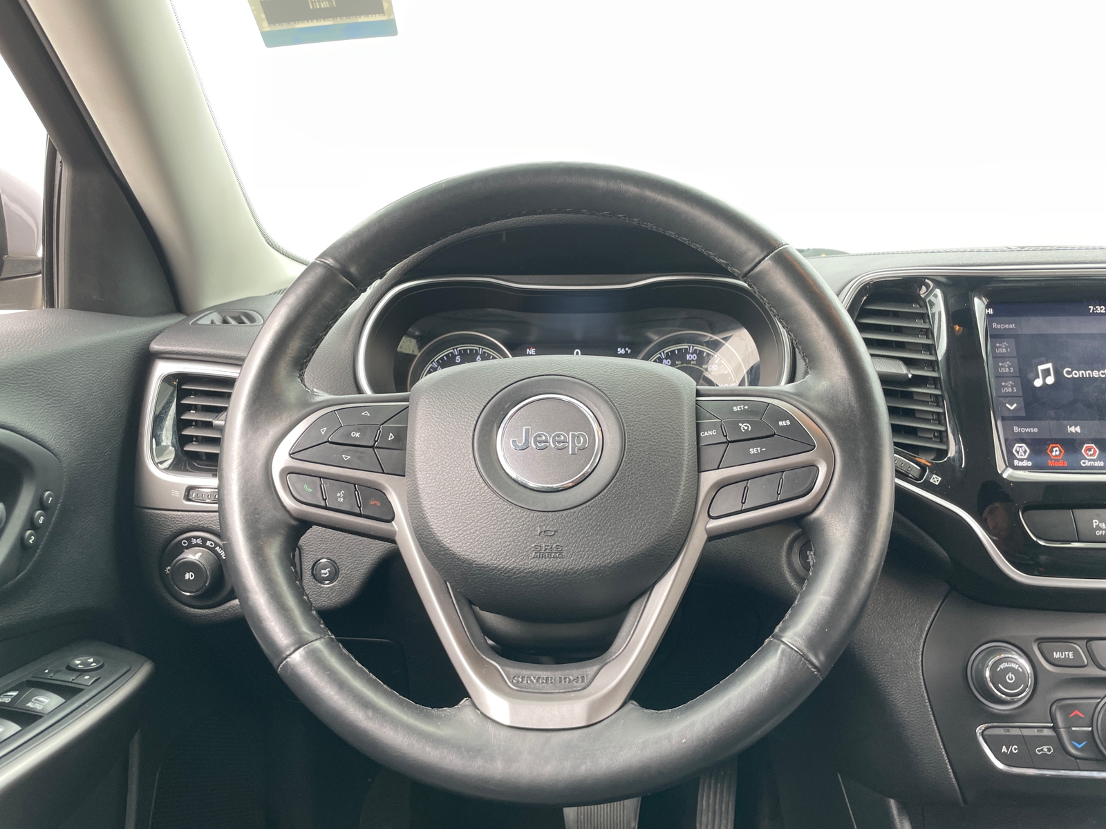 Thumbnail: 2019 Jeep Cherokee - 4