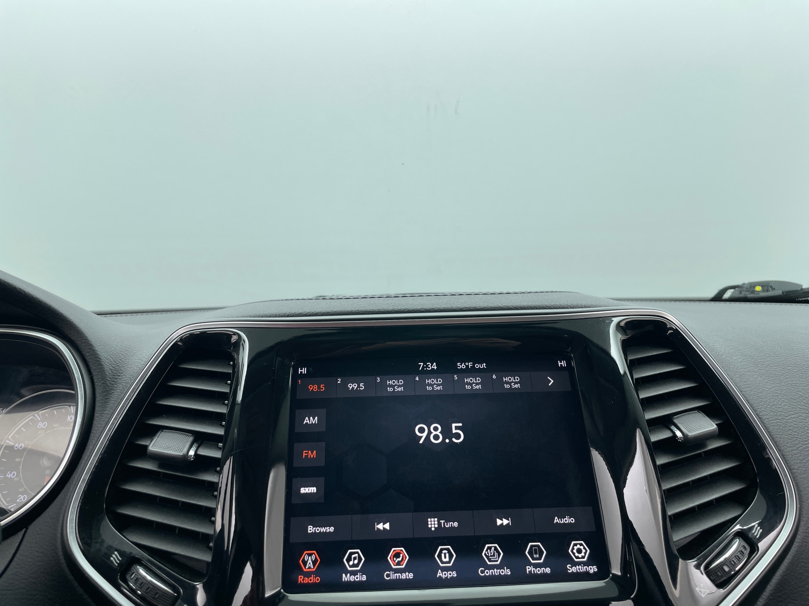 Thumbnail: 2019 Jeep Cherokee - 3