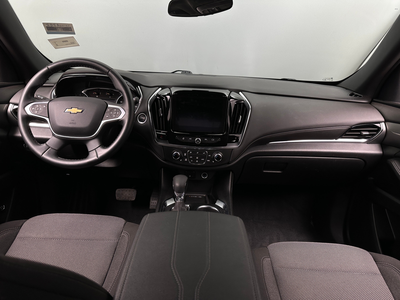 Thumbnail: 2023 Chevrolet Traverse - 3