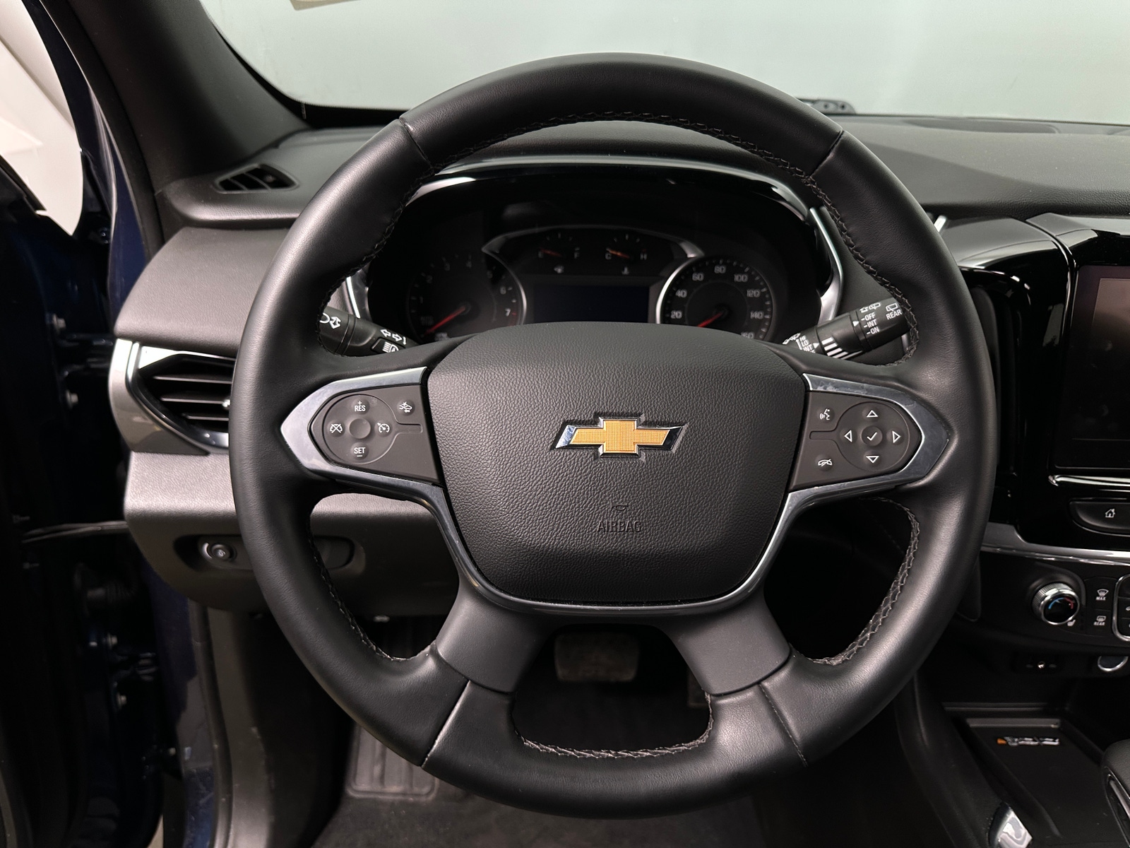 Thumbnail: 2023 Chevrolet Traverse - 5