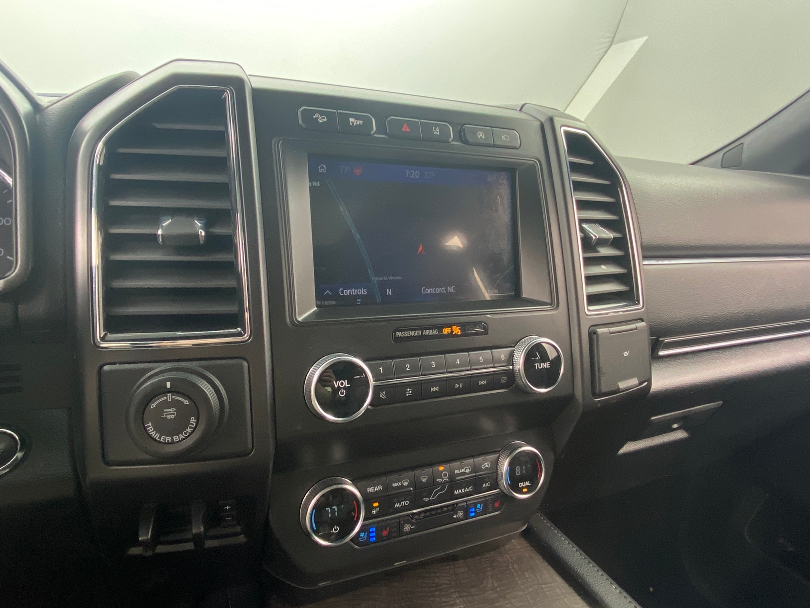 Thumbnail: 2020 Ford Expedition - 3