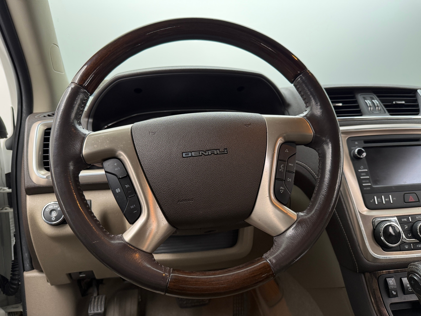 Thumbnail: 2014 GMC Acadia - 4