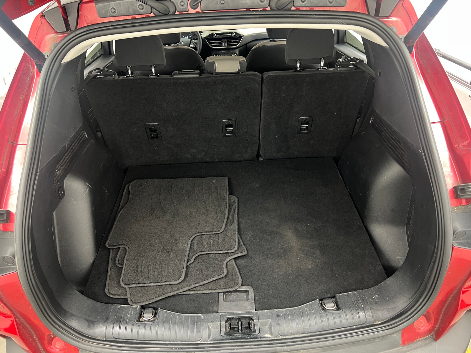 Thumbnail: 2021 Ford Escape - 7