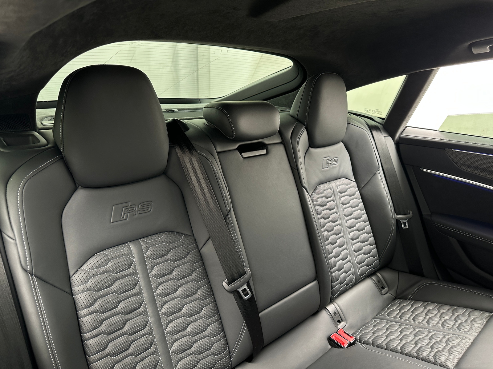 Thumbnail: 2021 Audi RS 7 - 5