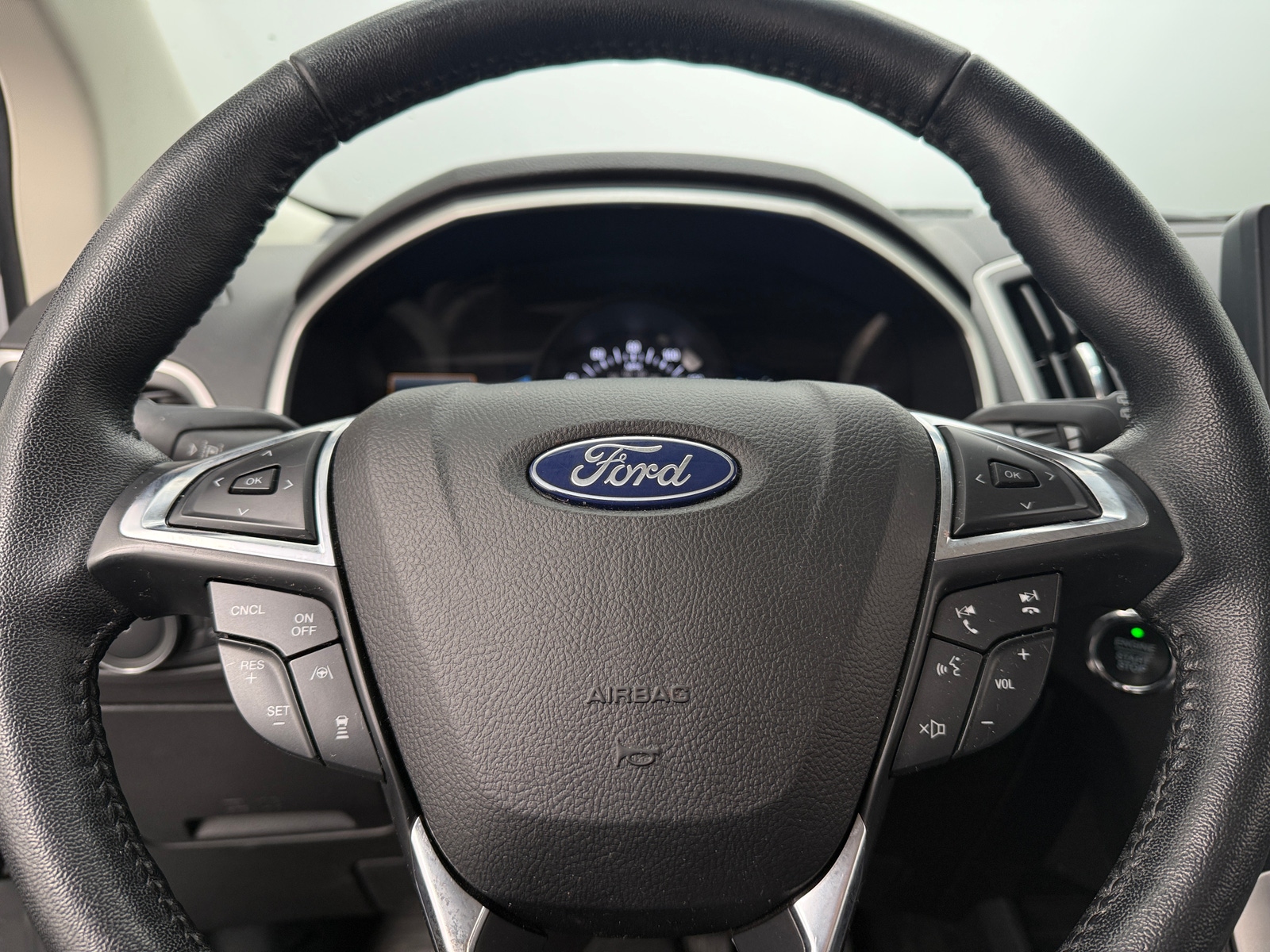 Thumbnail: 2021 Ford Edge - 4