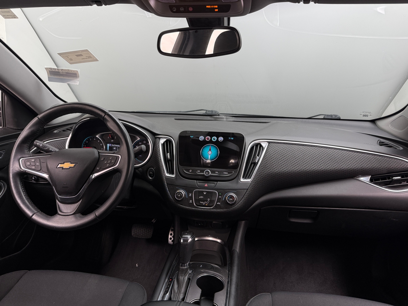 Thumbnail: 2016 Chevrolet Malibu - 3