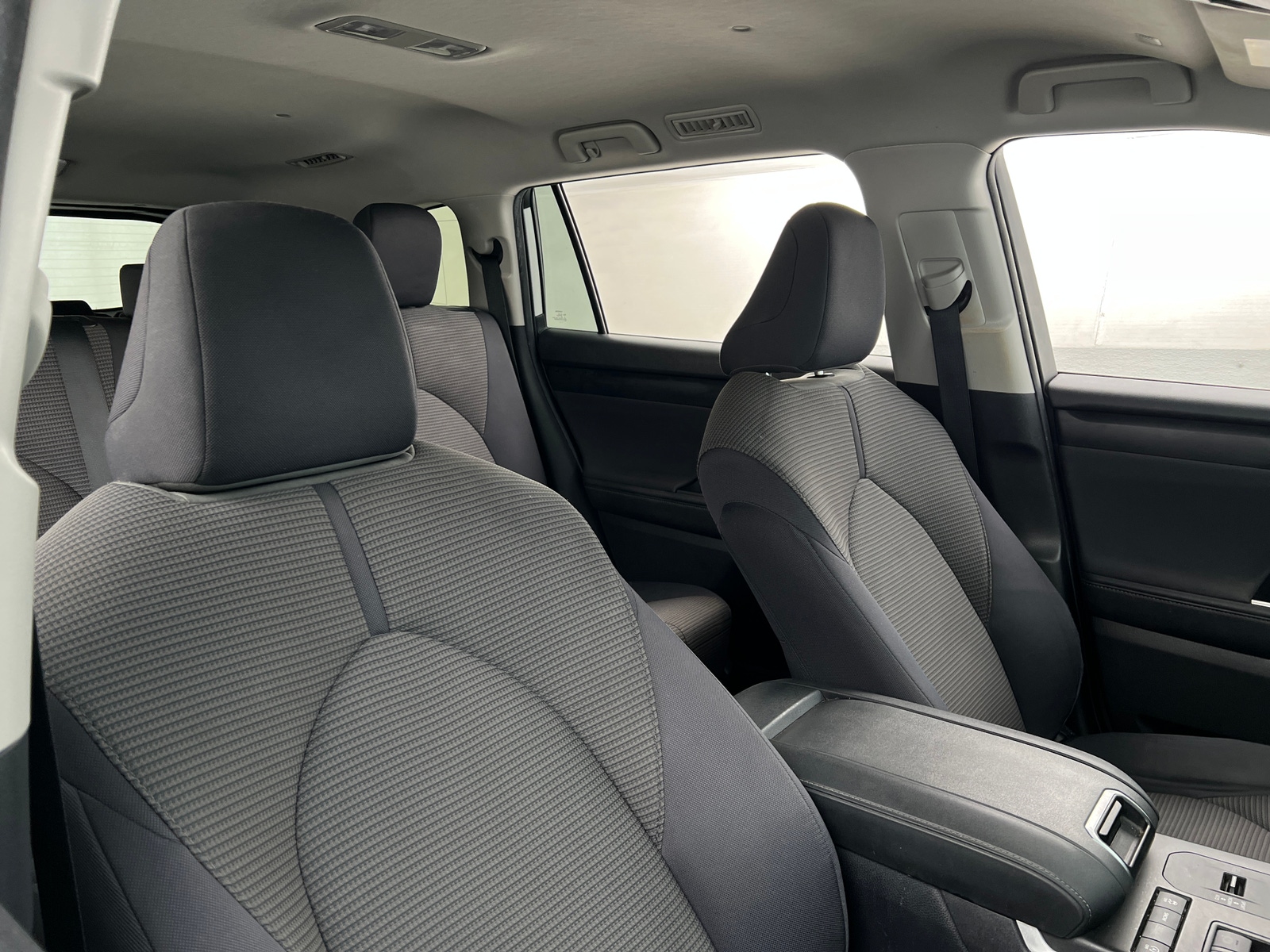 Thumbnail: 2020 Toyota Highlander - 2