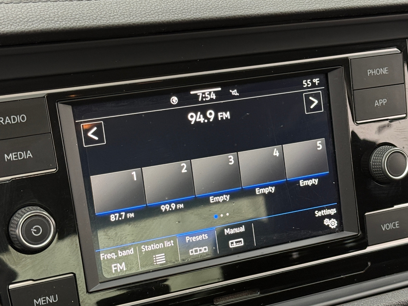 Thumbnail: 2021 Volkswagen Jetta - 4