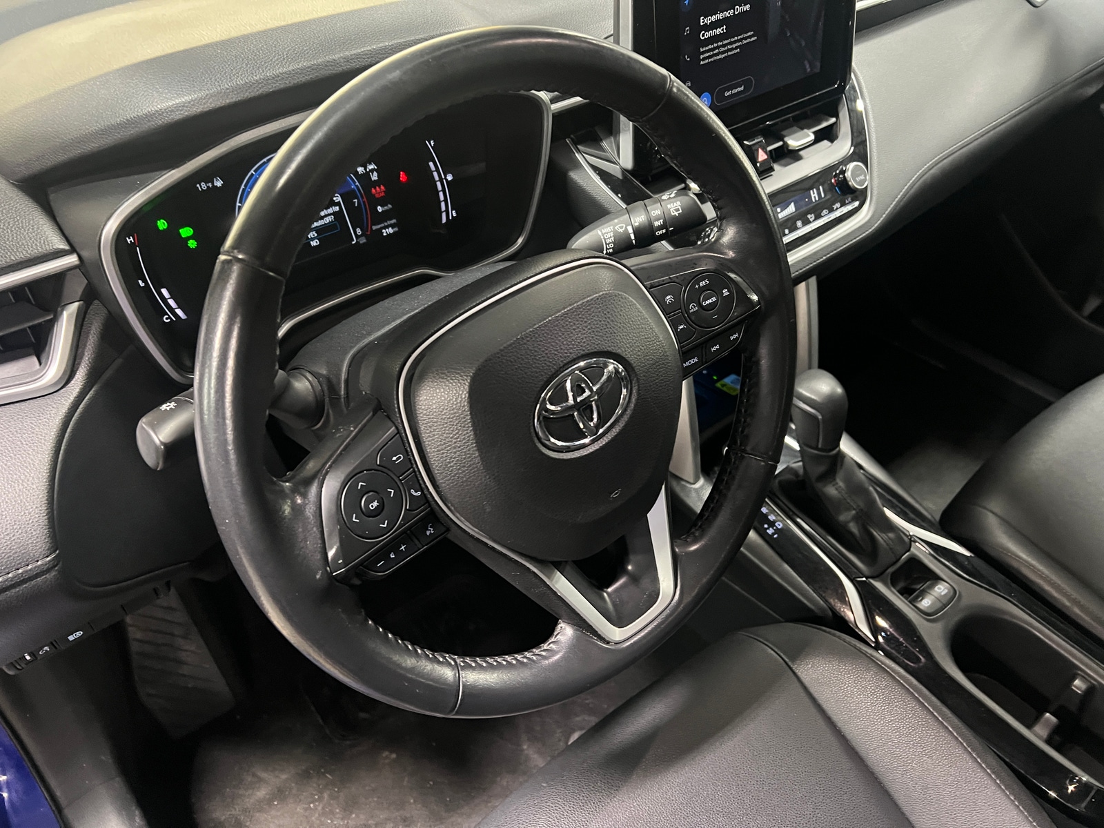 Thumbnail: 2023 Toyota Corolla Cross - 4