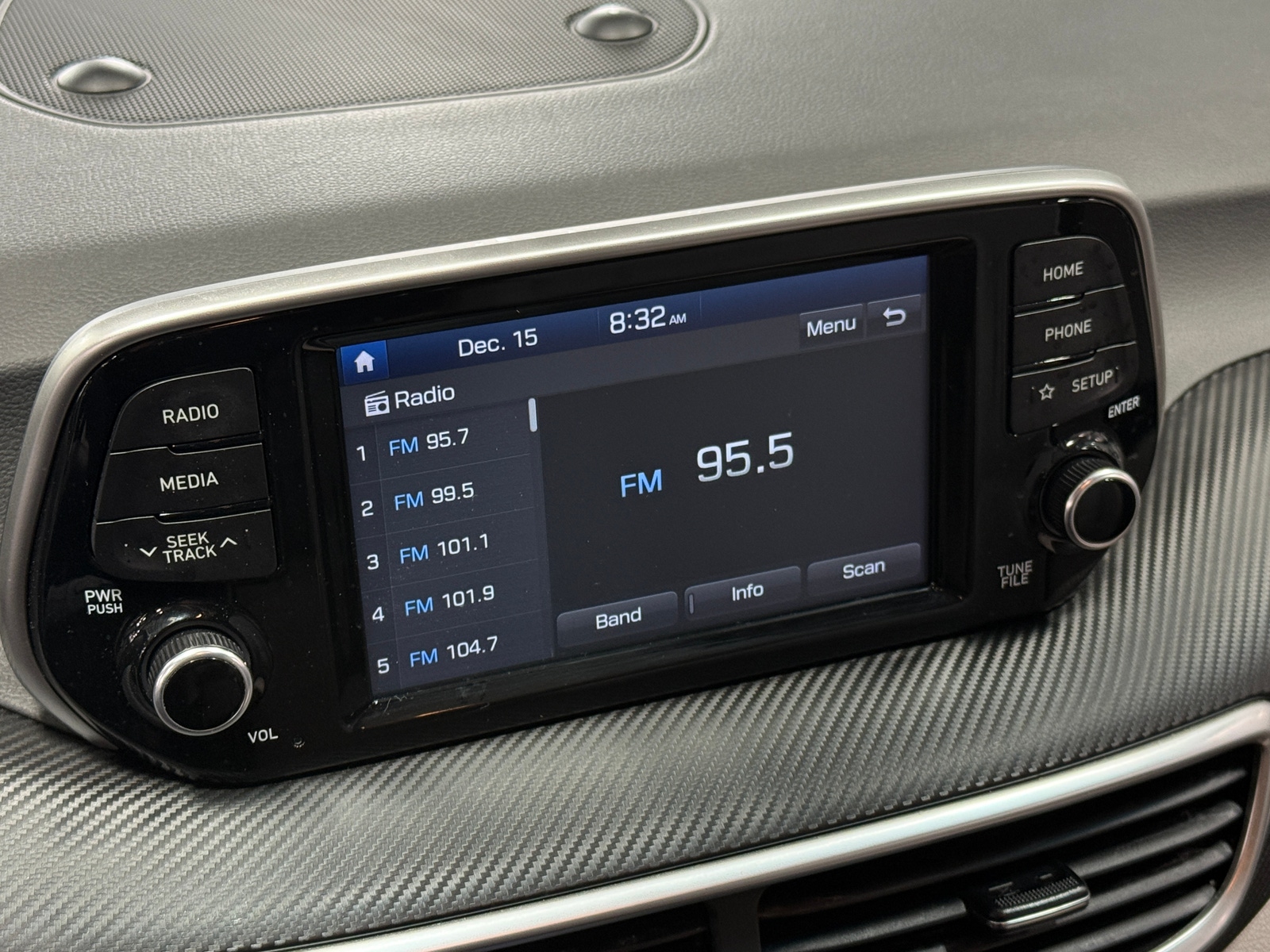 Thumbnail: 2019 Hyundai Tucson - 4