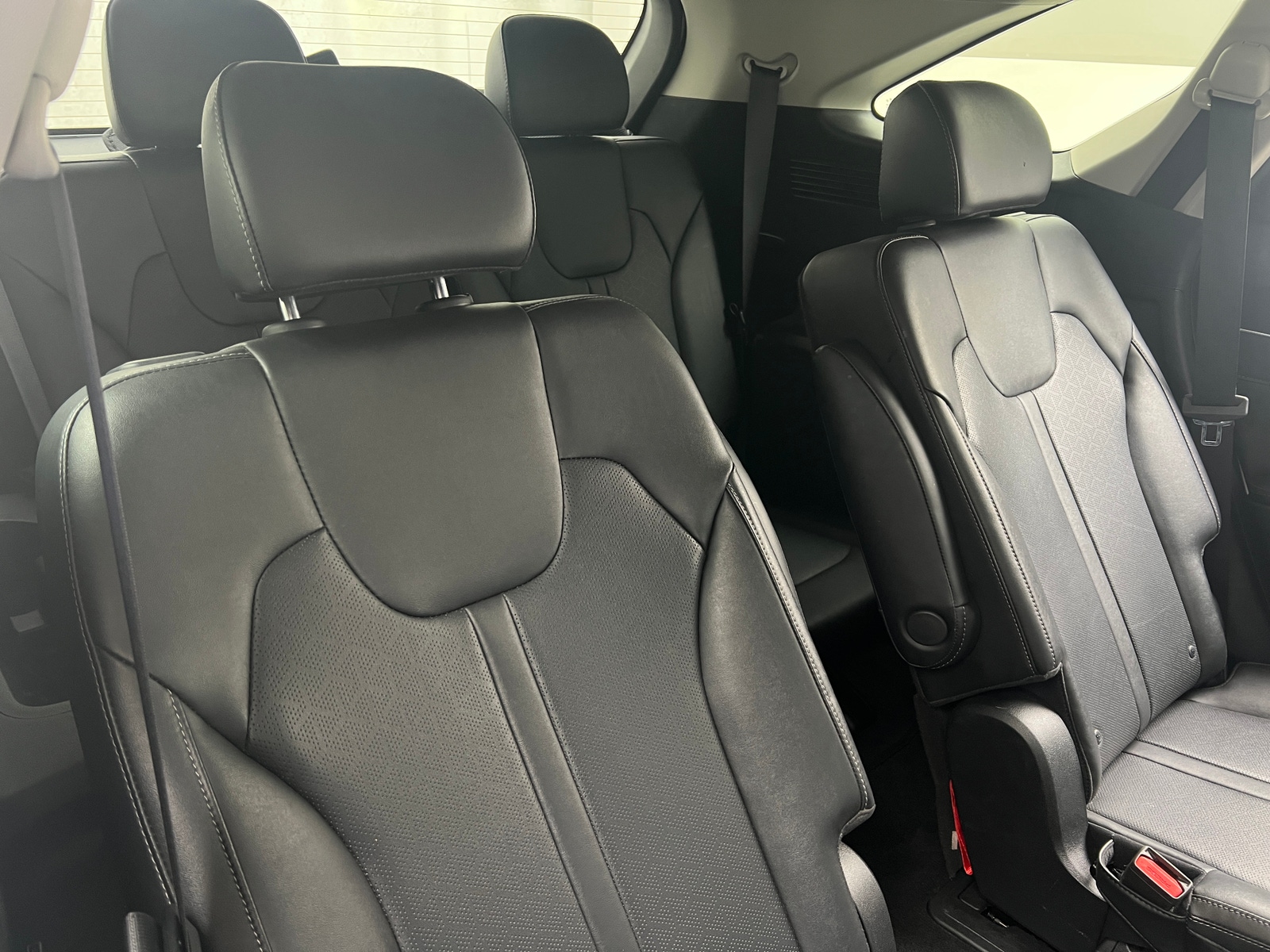 Thumbnail: 2022 Kia Sorento - 5