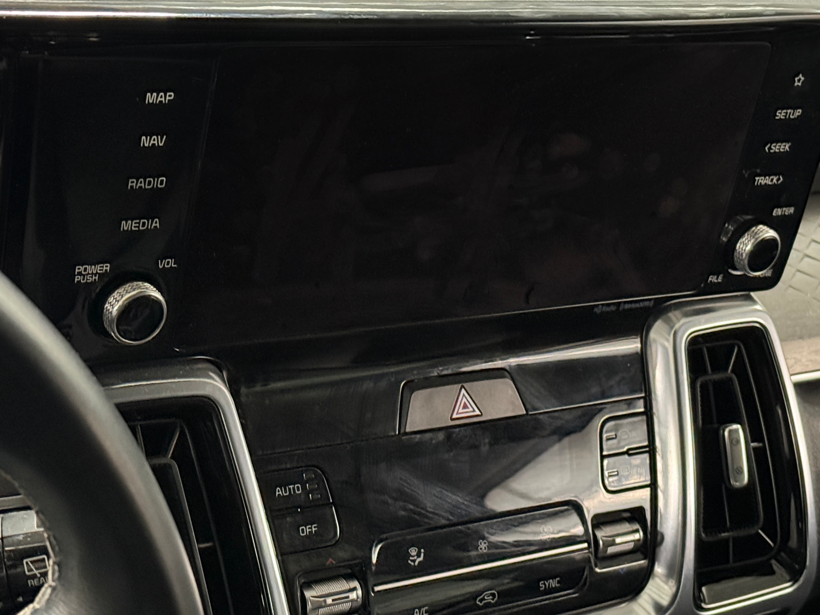 Thumbnail: 2022 Kia Sorento - 3