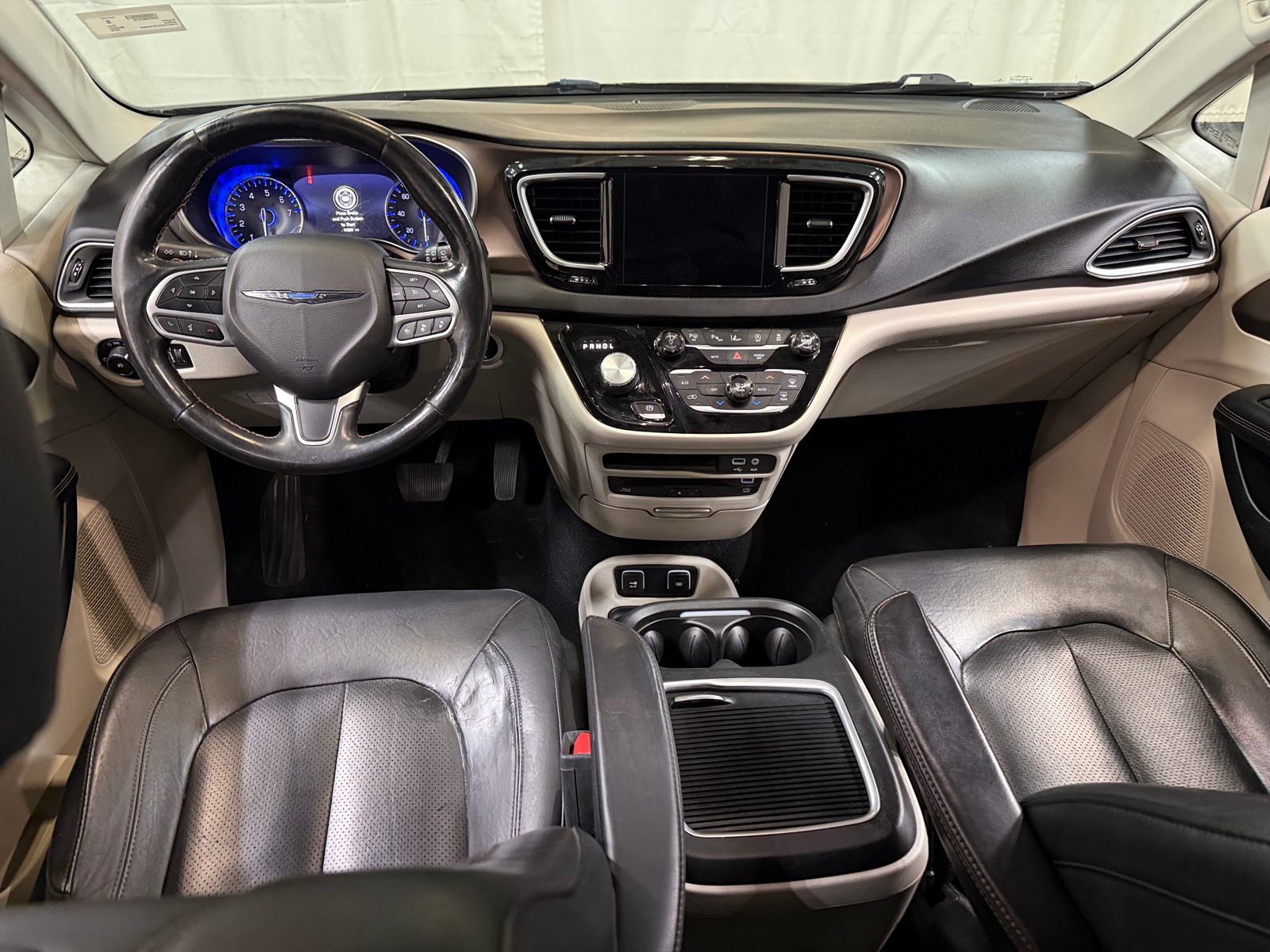 Thumbnail: 2018 Chrysler Pacifica - 2