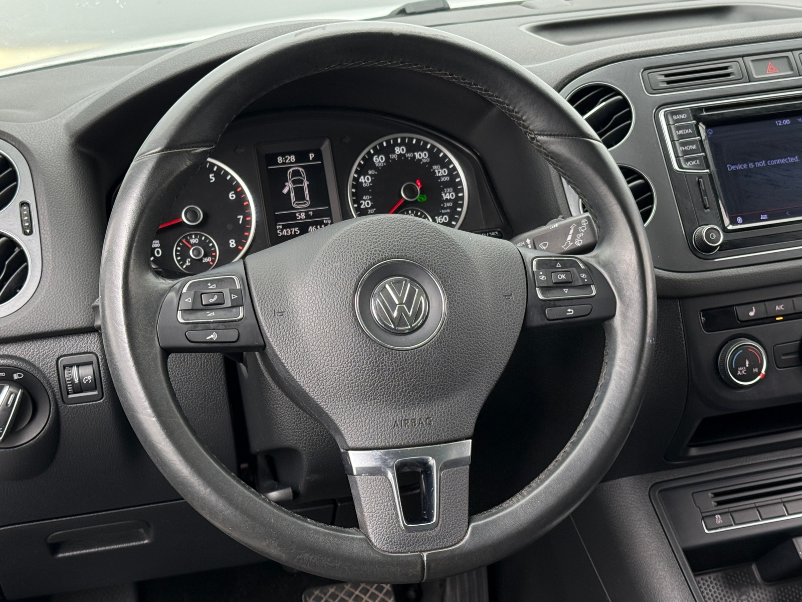 Thumbnail: 2016 Volkswagen Tiguan - 5