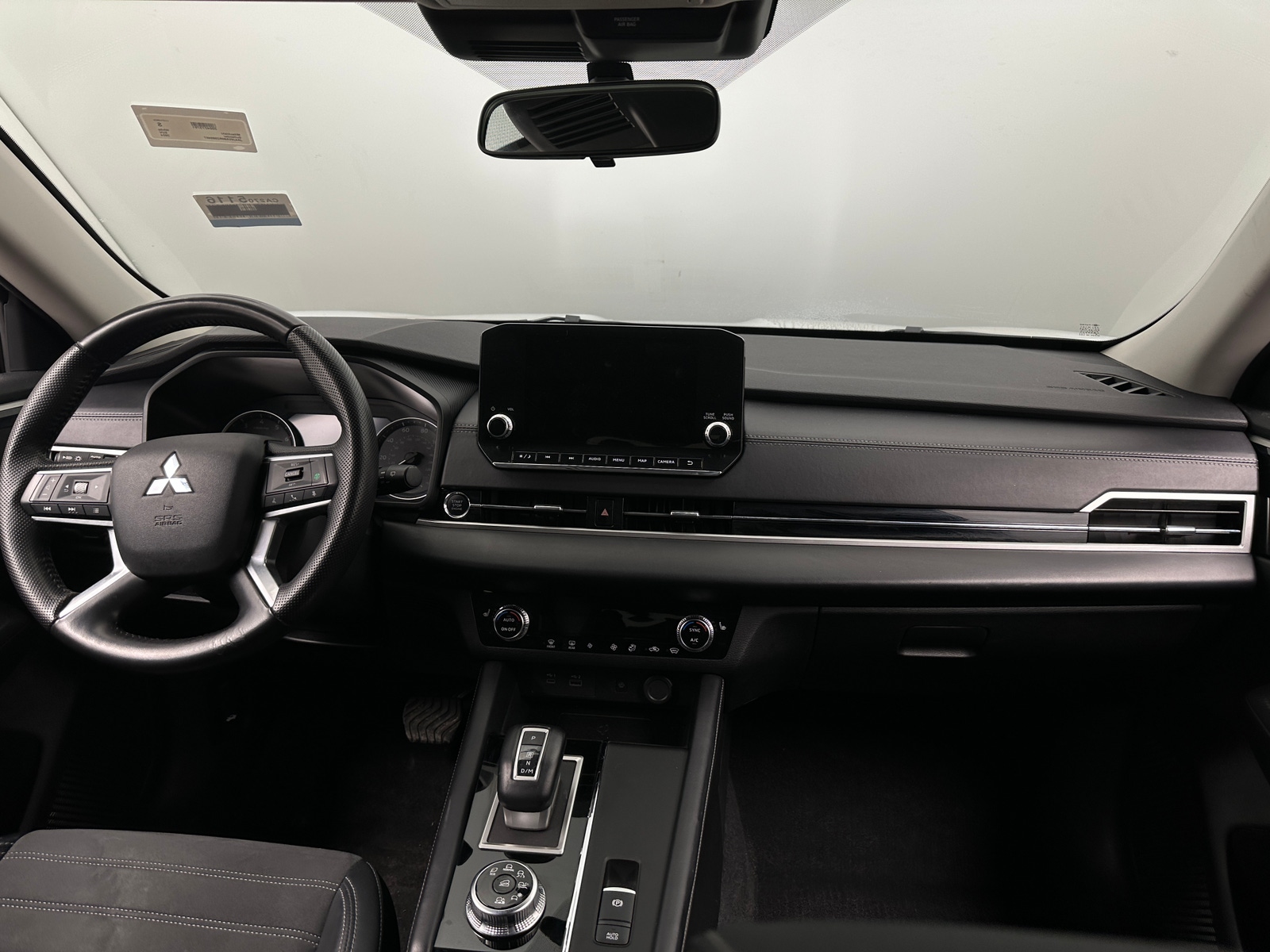 Thumbnail: 2024 Mitsubishi Outlander - 2